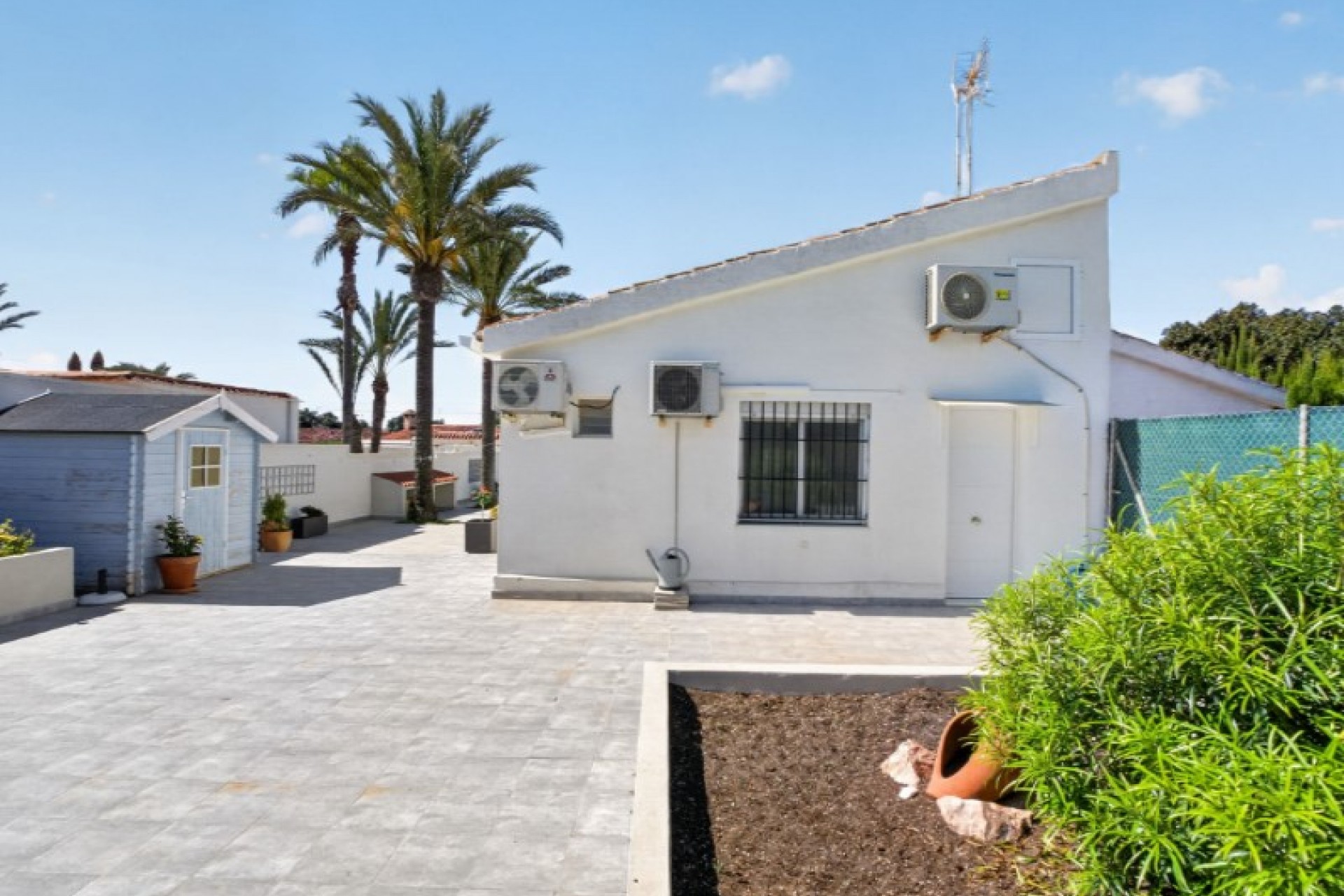 Återförsäljning - Villa -
Torrevieja - Costa Blanca