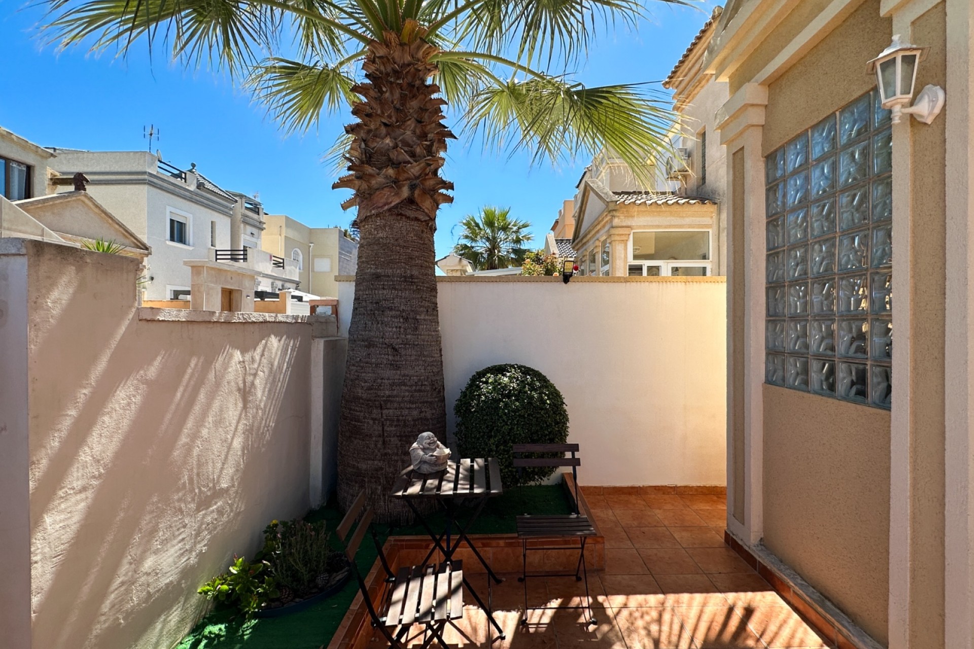 Återförsäljning - Villa -
Torrevieja - Costa Blanca