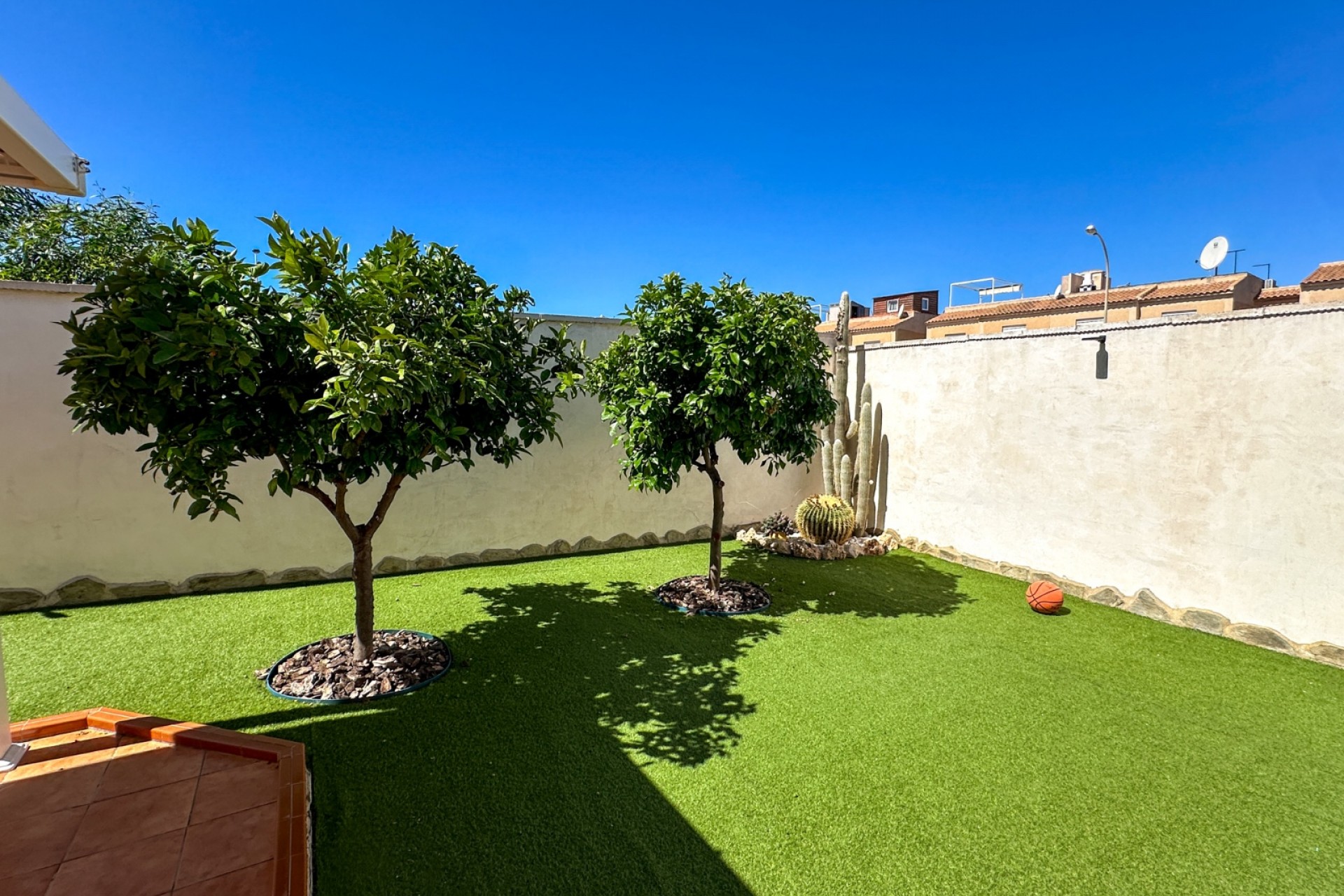 Återförsäljning - Villa -
Torrevieja - Costa Blanca