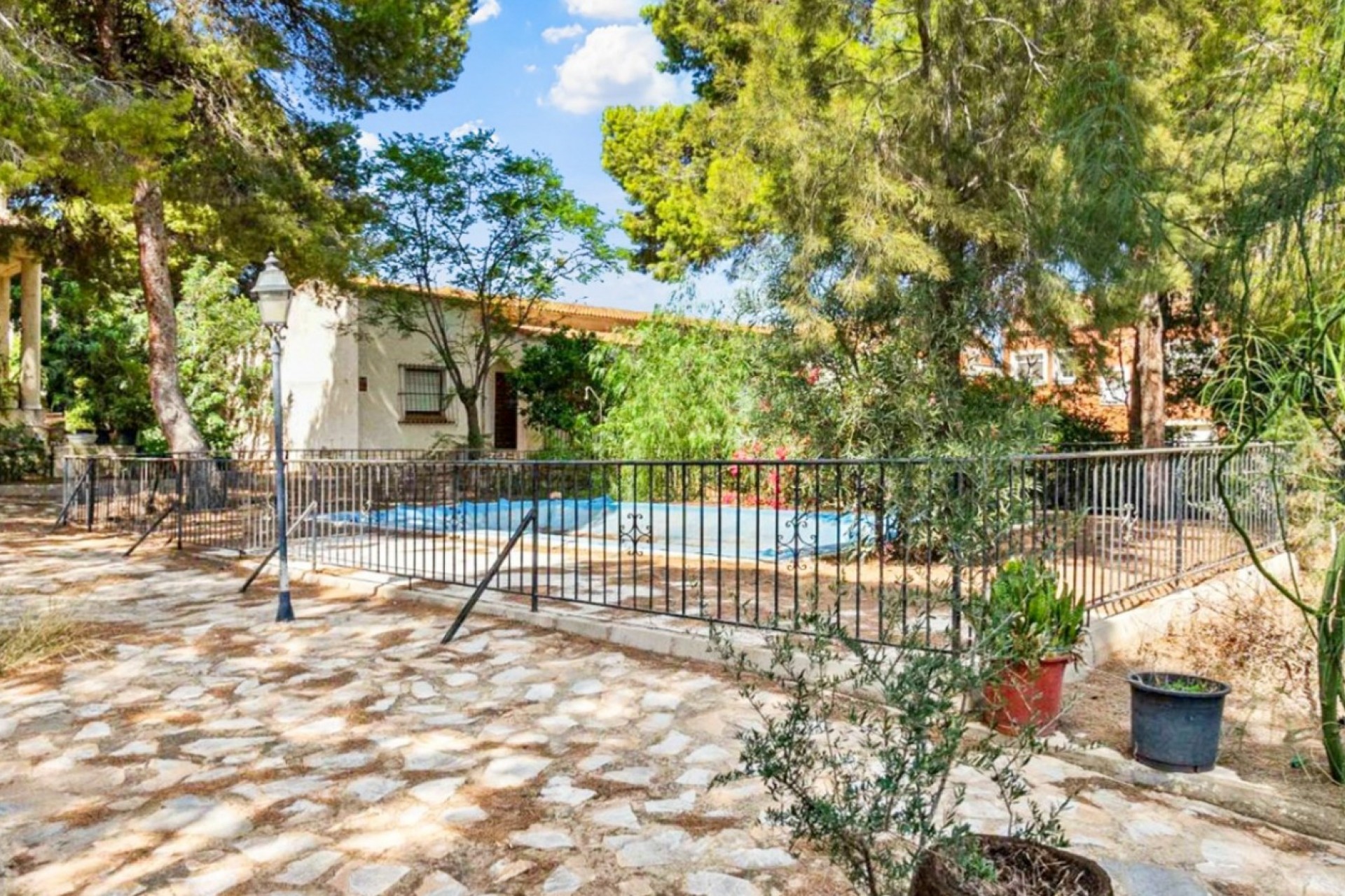 Återförsäljning - Villa -
Torrevieja - Costa Blanca