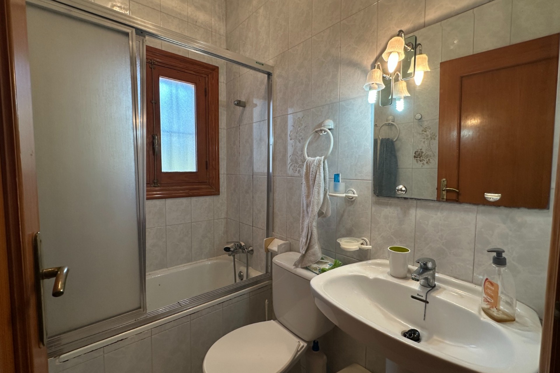 Återförsäljning - Villa -
Torrevieja - Costa Blanca