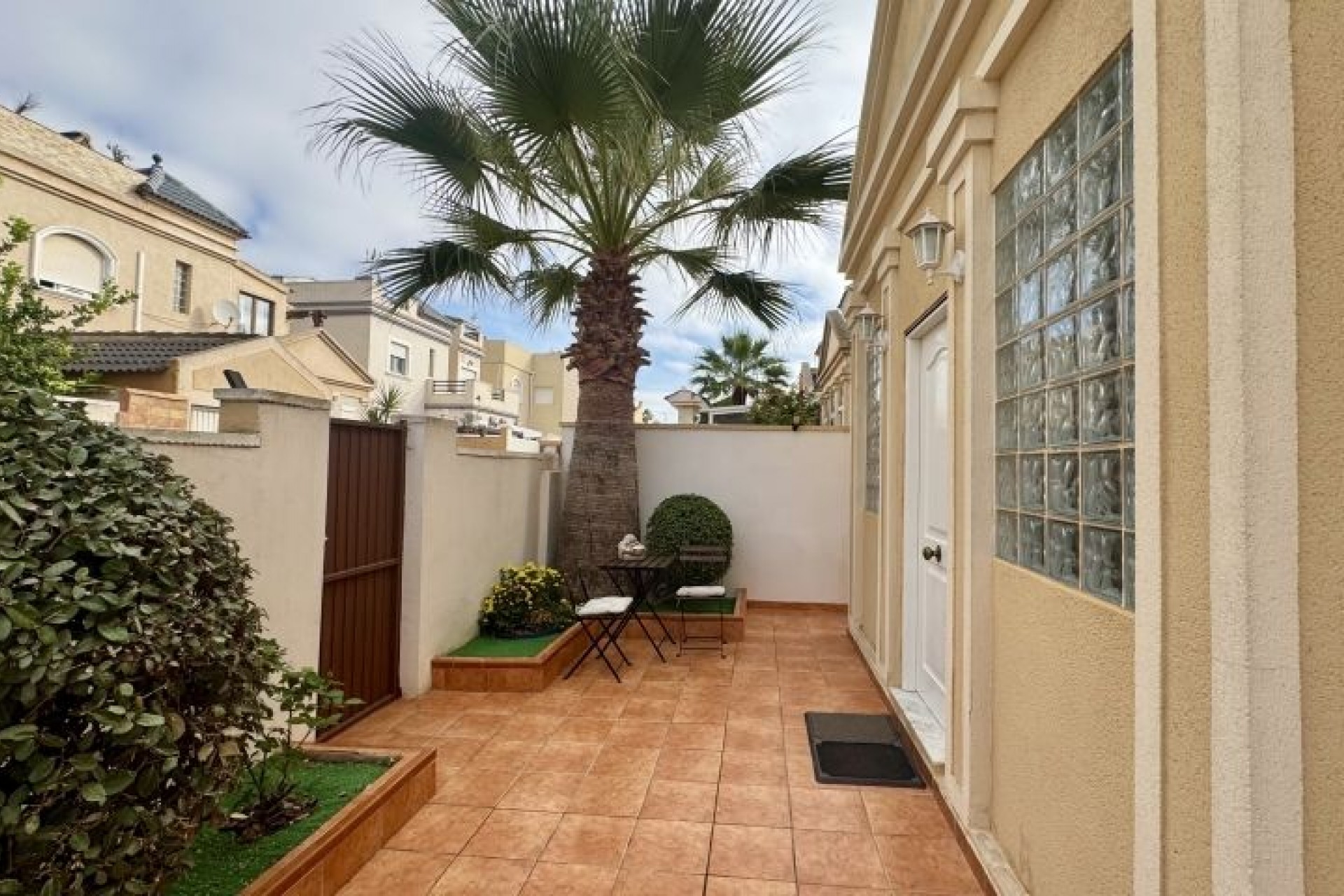 Återförsäljning - Villa -
Torrevieja - Costa Blanca
