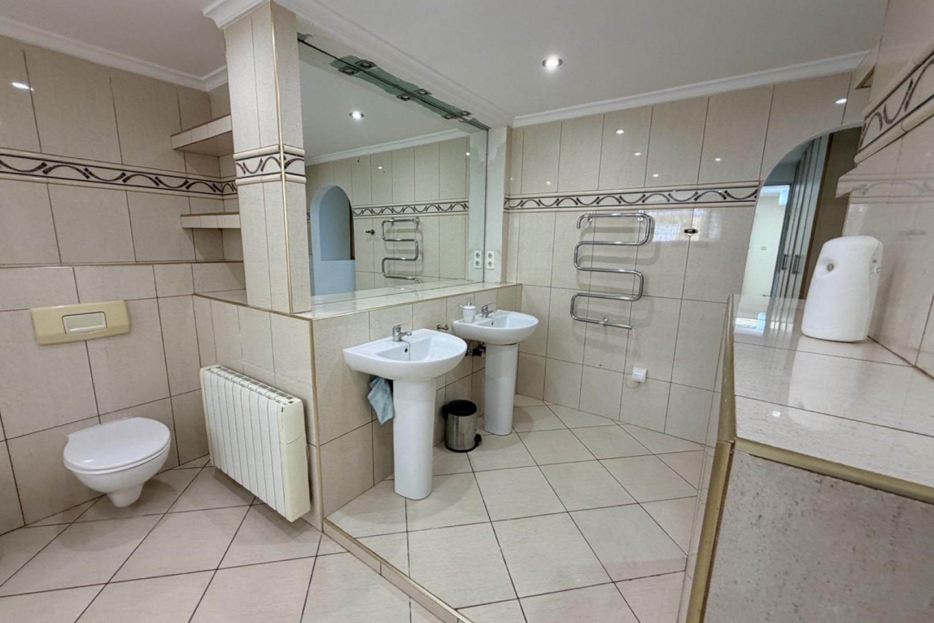 Återförsäljning - Villa -
Torrevieja - Costa Blanca