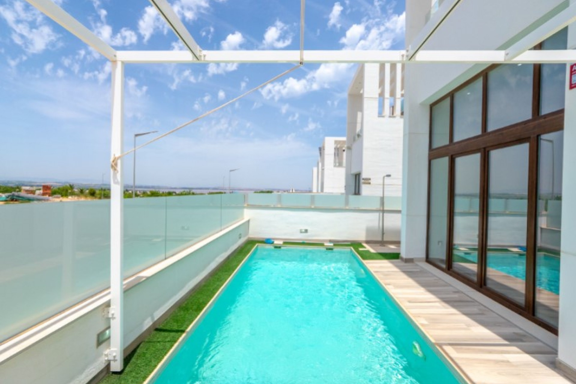 Återförsäljning - Villa -
Torrevieja - Costa Blanca