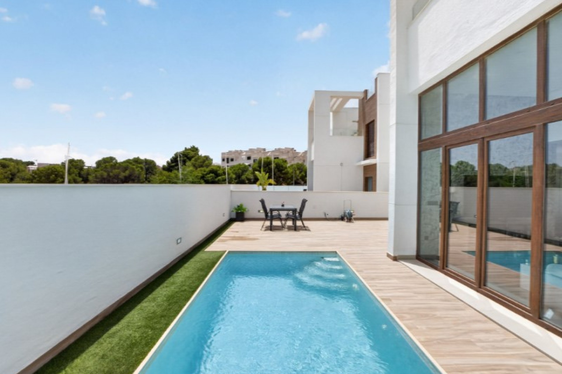 Återförsäljning - Villa -
Torrevieja - Costa Blanca
