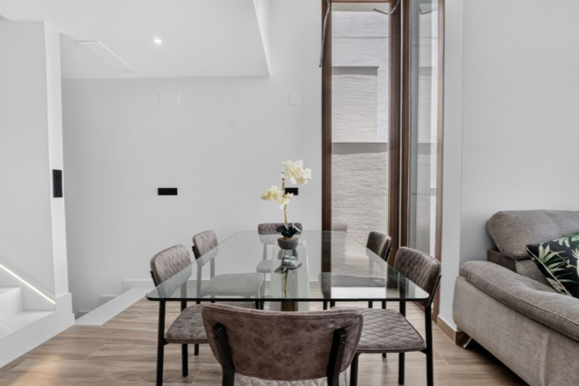 Återförsäljning - Villa -
Torrevieja - Costa Blanca