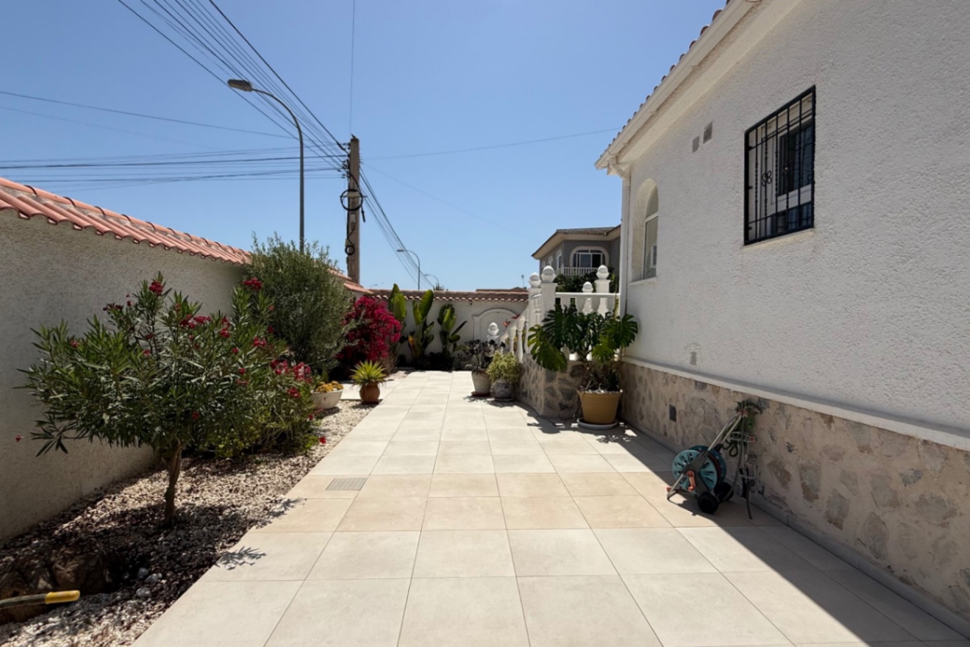 Återförsäljning - Villa -
Torrevieja - Costa Blanca