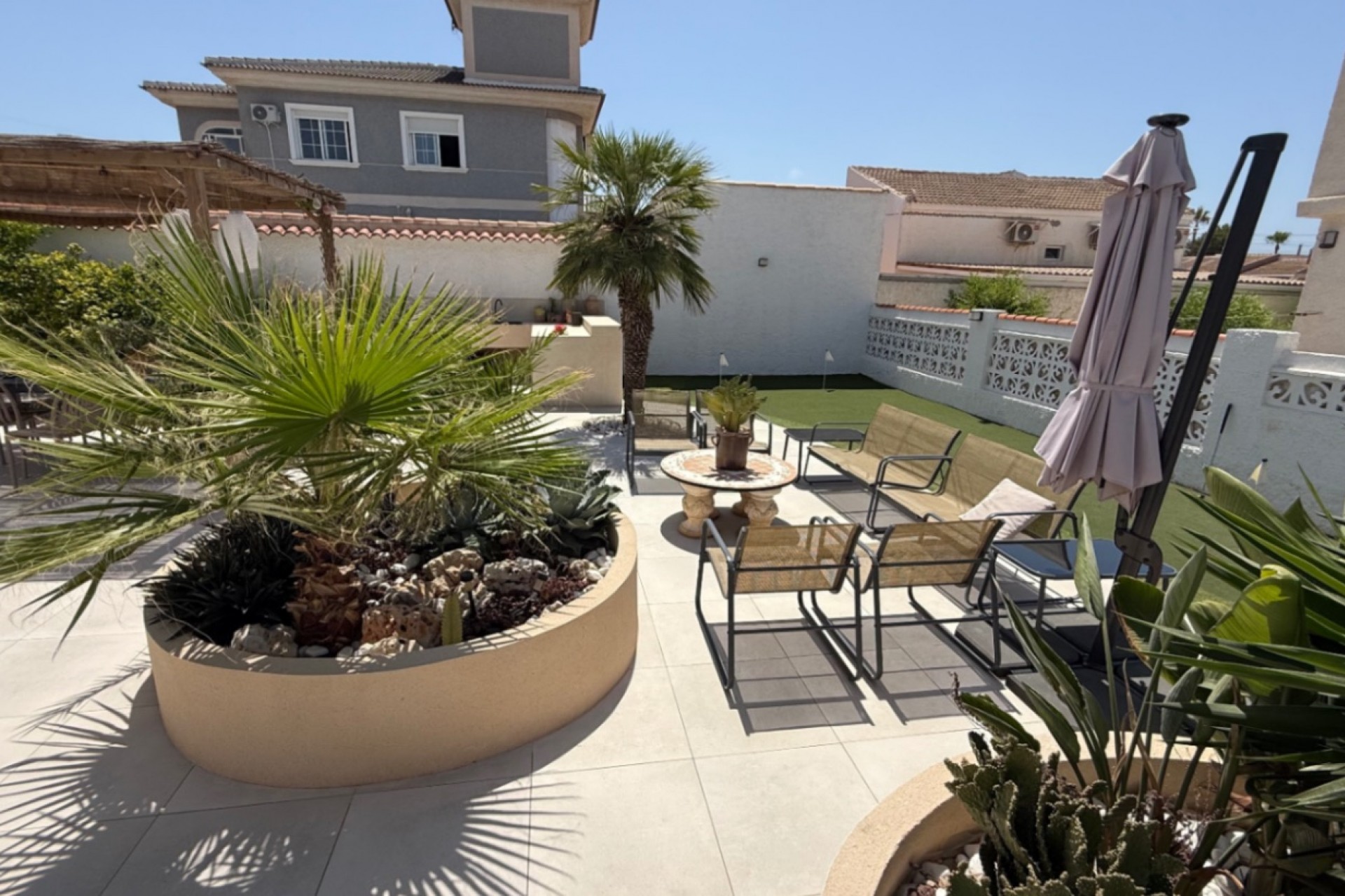 Återförsäljning - Villa -
Torrevieja - Costa Blanca