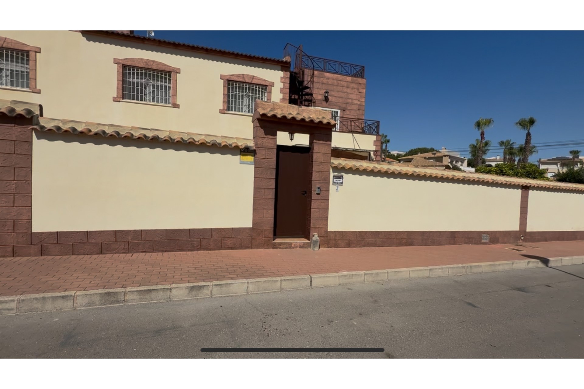 Återförsäljning - Villa -
Torrevieja - Costa Blanca
