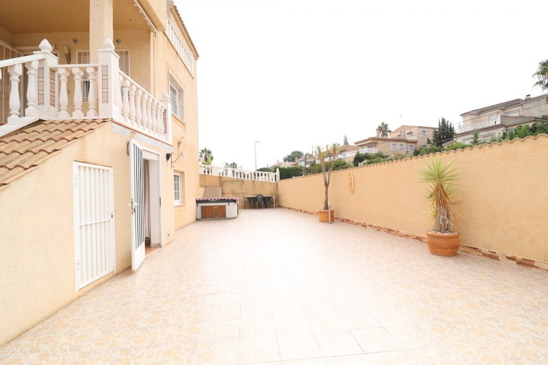 Återförsäljning - Villa -
Torrevieja - Costa Blanca