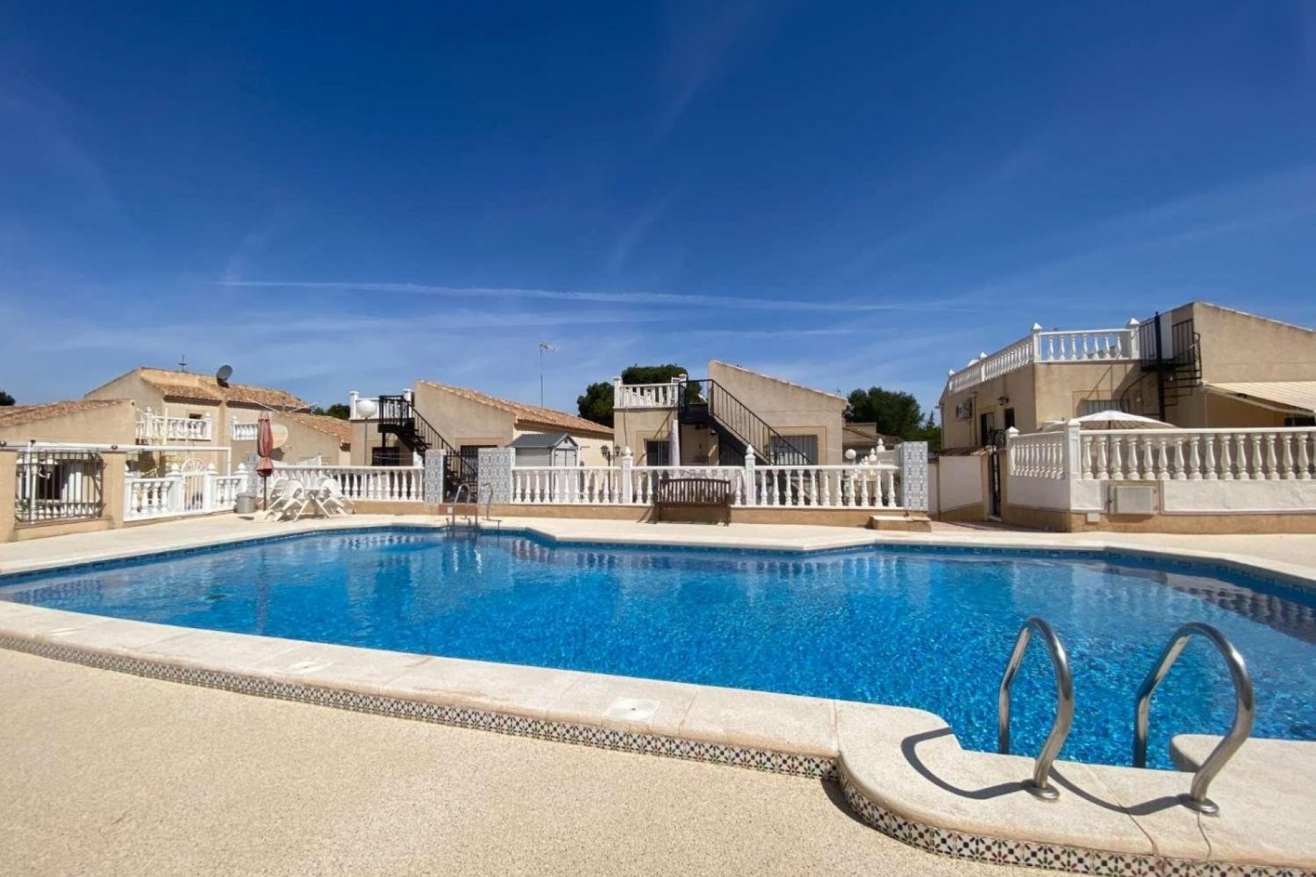 Återförsäljning - Villa -
Torrevieja - Costa Blanca