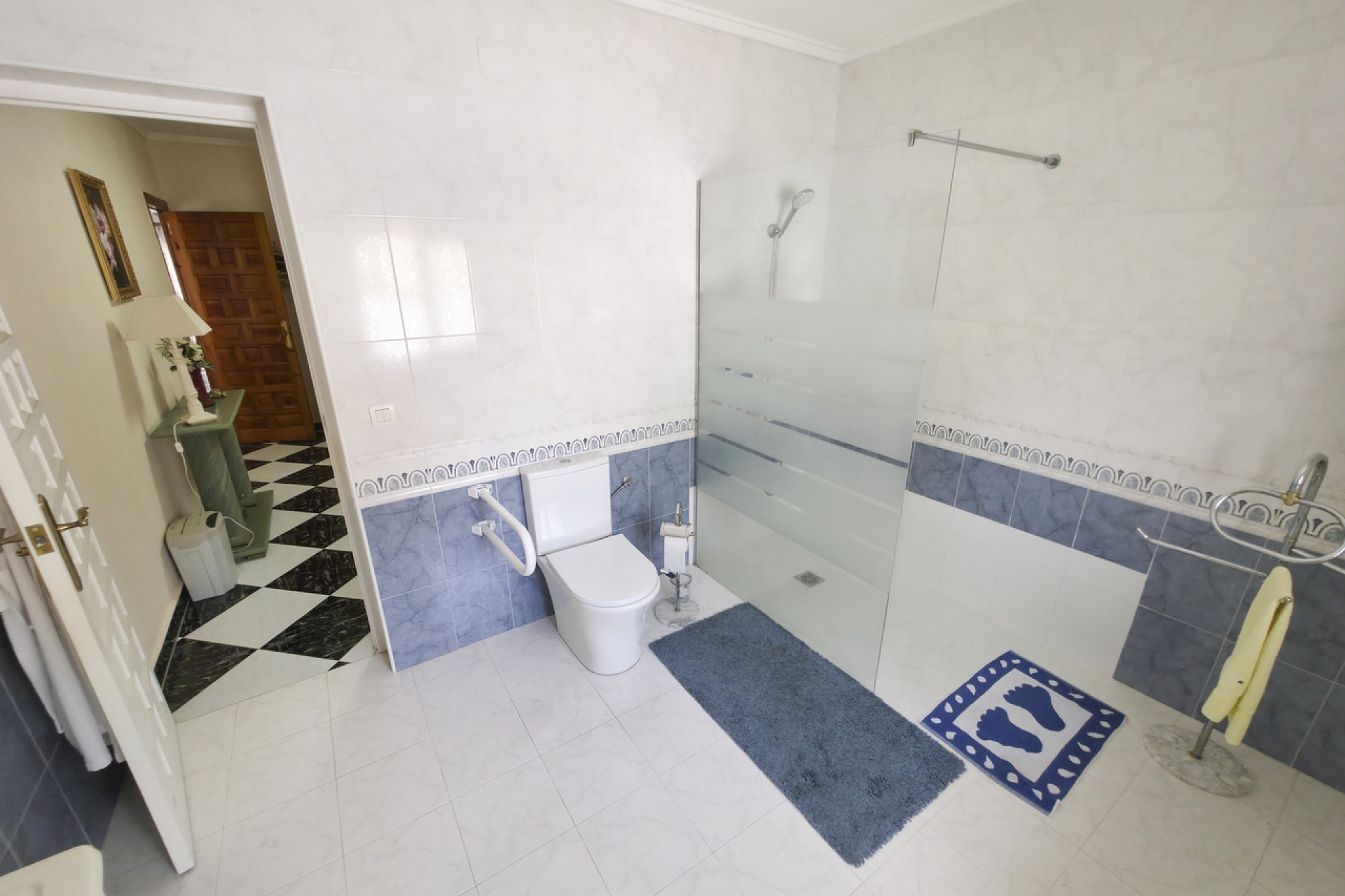Återförsäljning - Villa -
Torrevieja - Costa Blanca