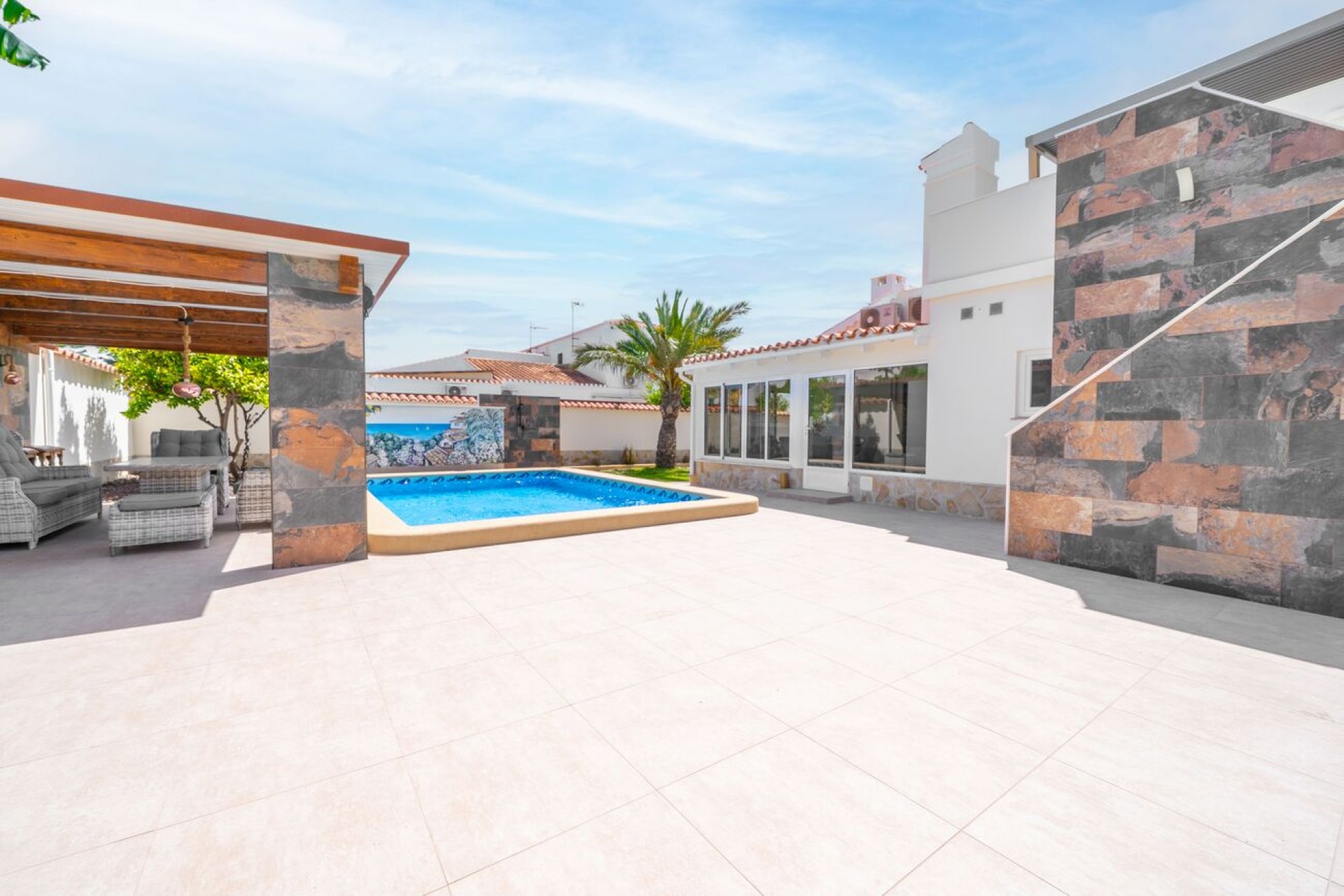 Återförsäljning - Villa -
Torrevieja - Costa Blanca
