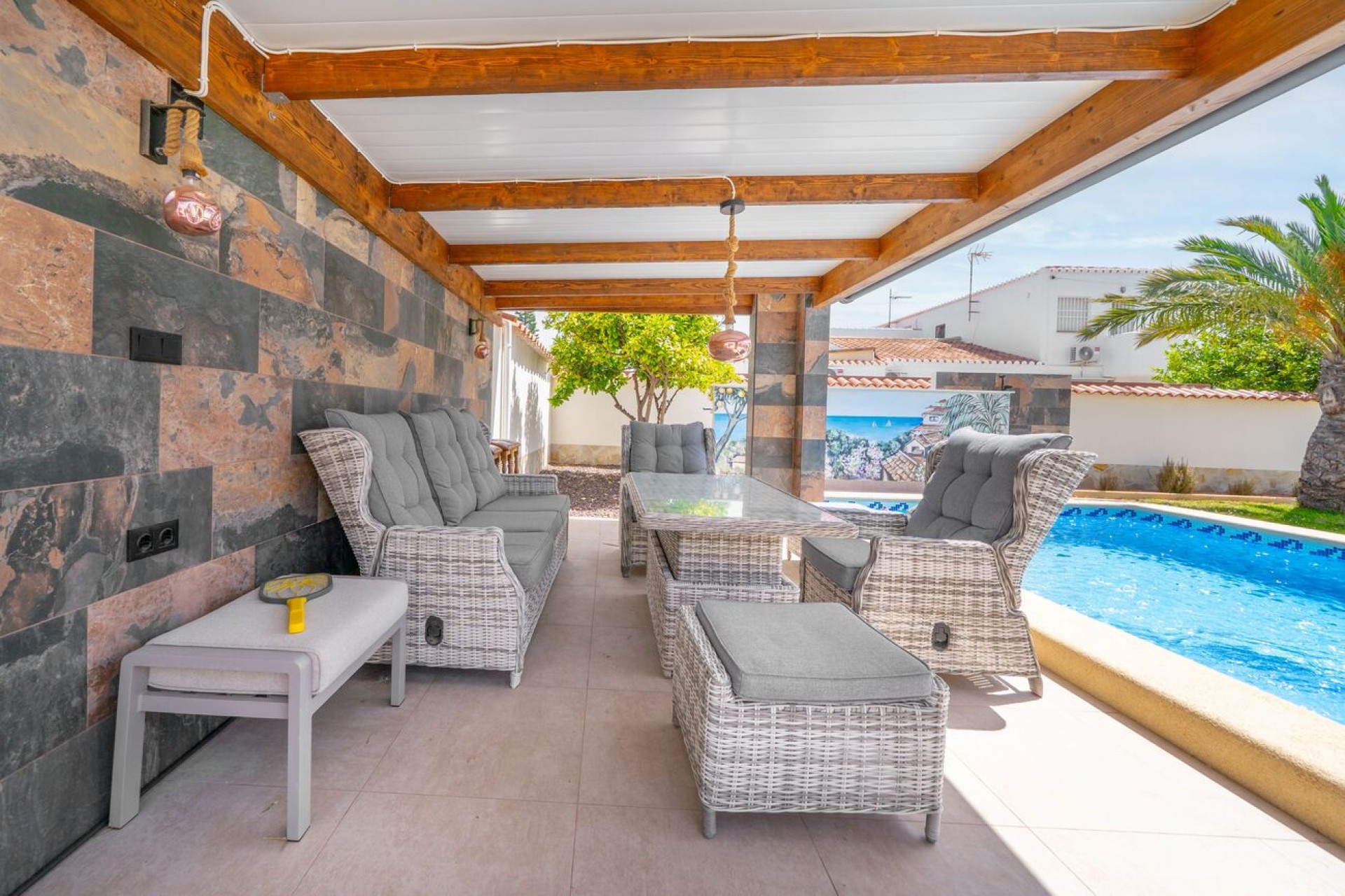 Återförsäljning - Villa -
Torrevieja - Costa Blanca