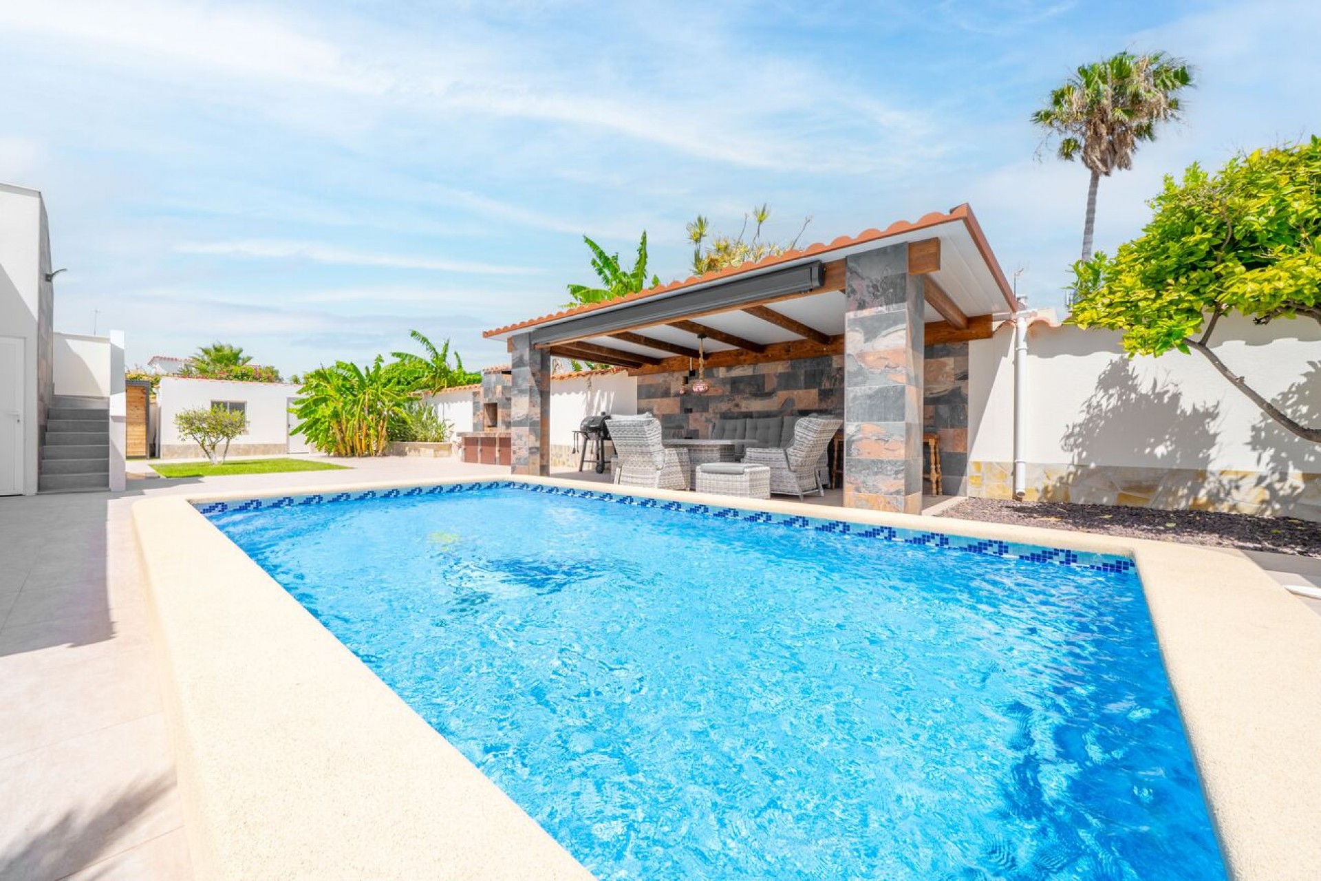 Återförsäljning - Villa -
Torrevieja - Costa Blanca