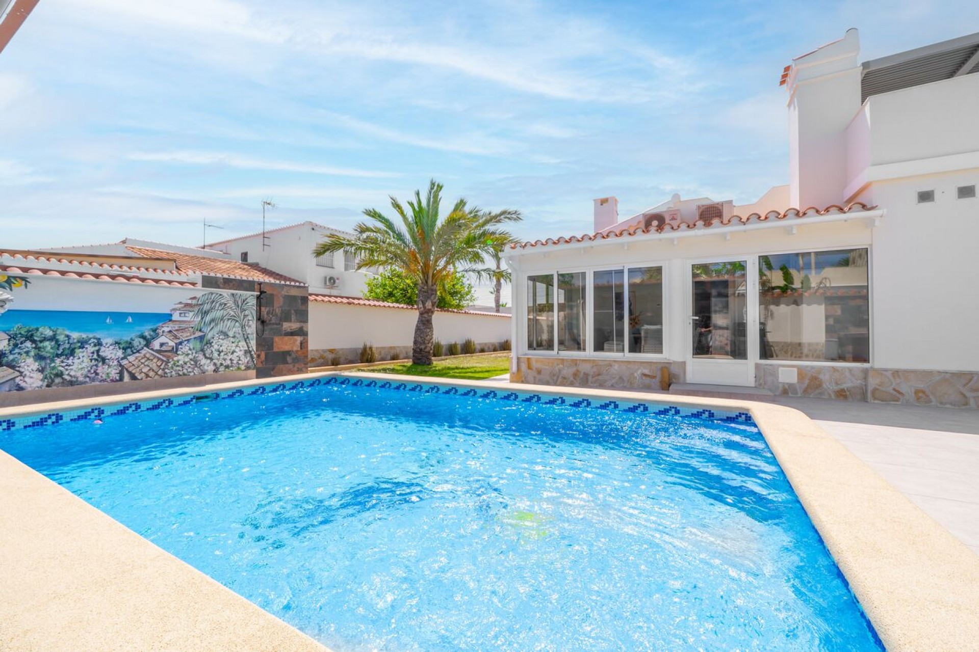 Återförsäljning - Villa -
Torrevieja - Costa Blanca
