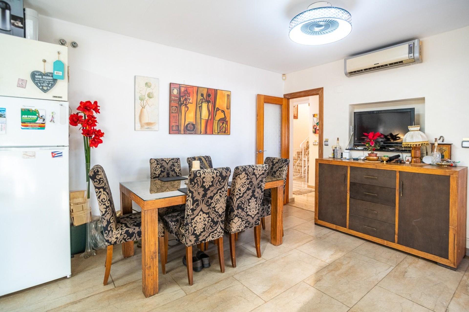 Återförsäljning - Villa -
Torrevieja - Costa Blanca