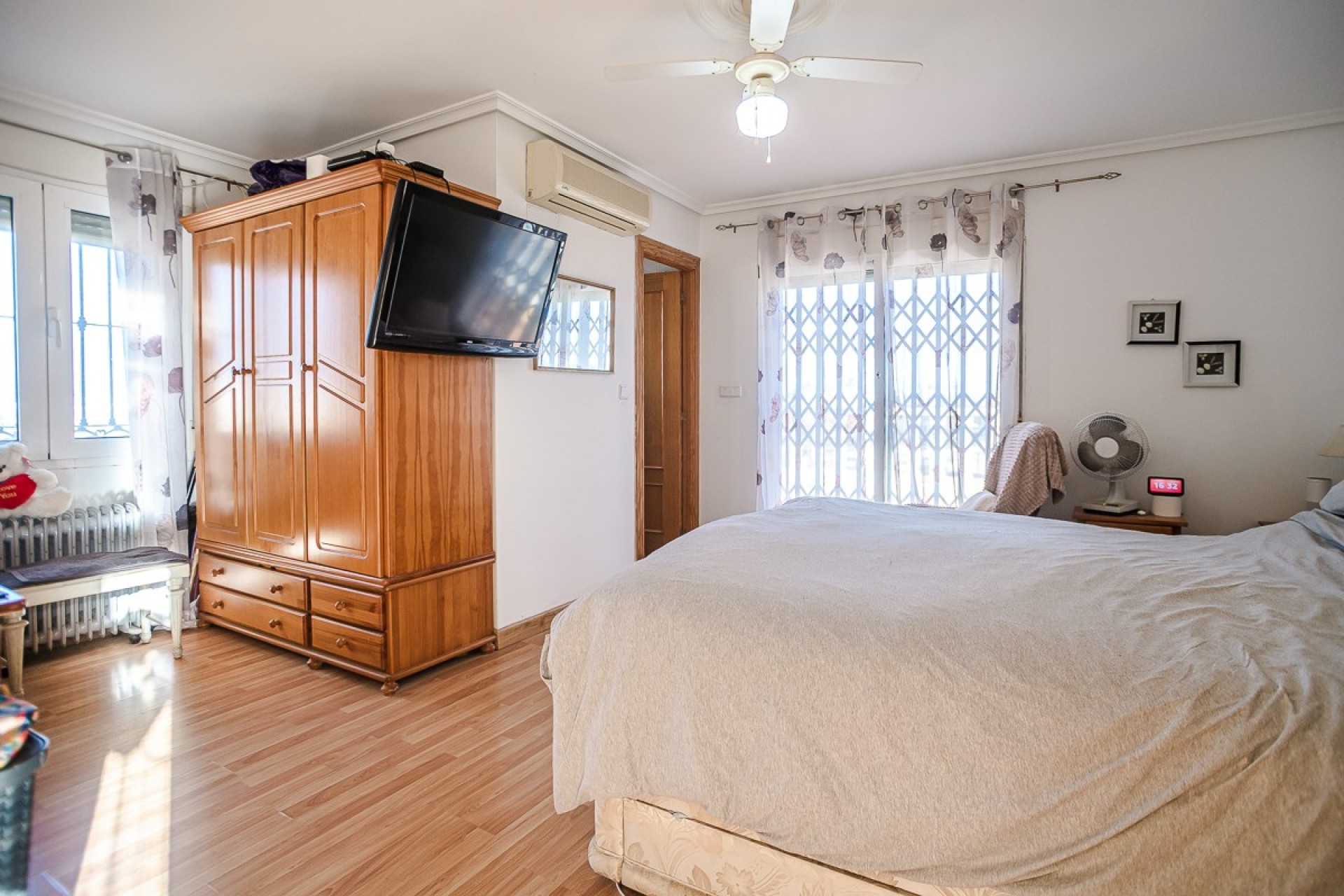 Återförsäljning - Villa -
Torrevieja - Costa Blanca