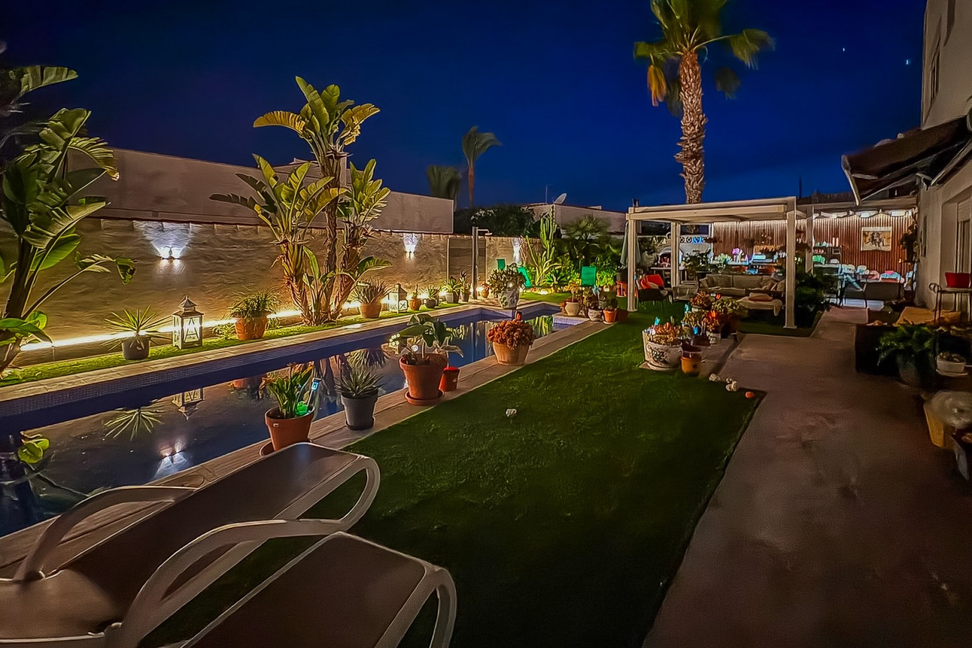 Återförsäljning - Villa -
Torrevieja - Costa Blanca