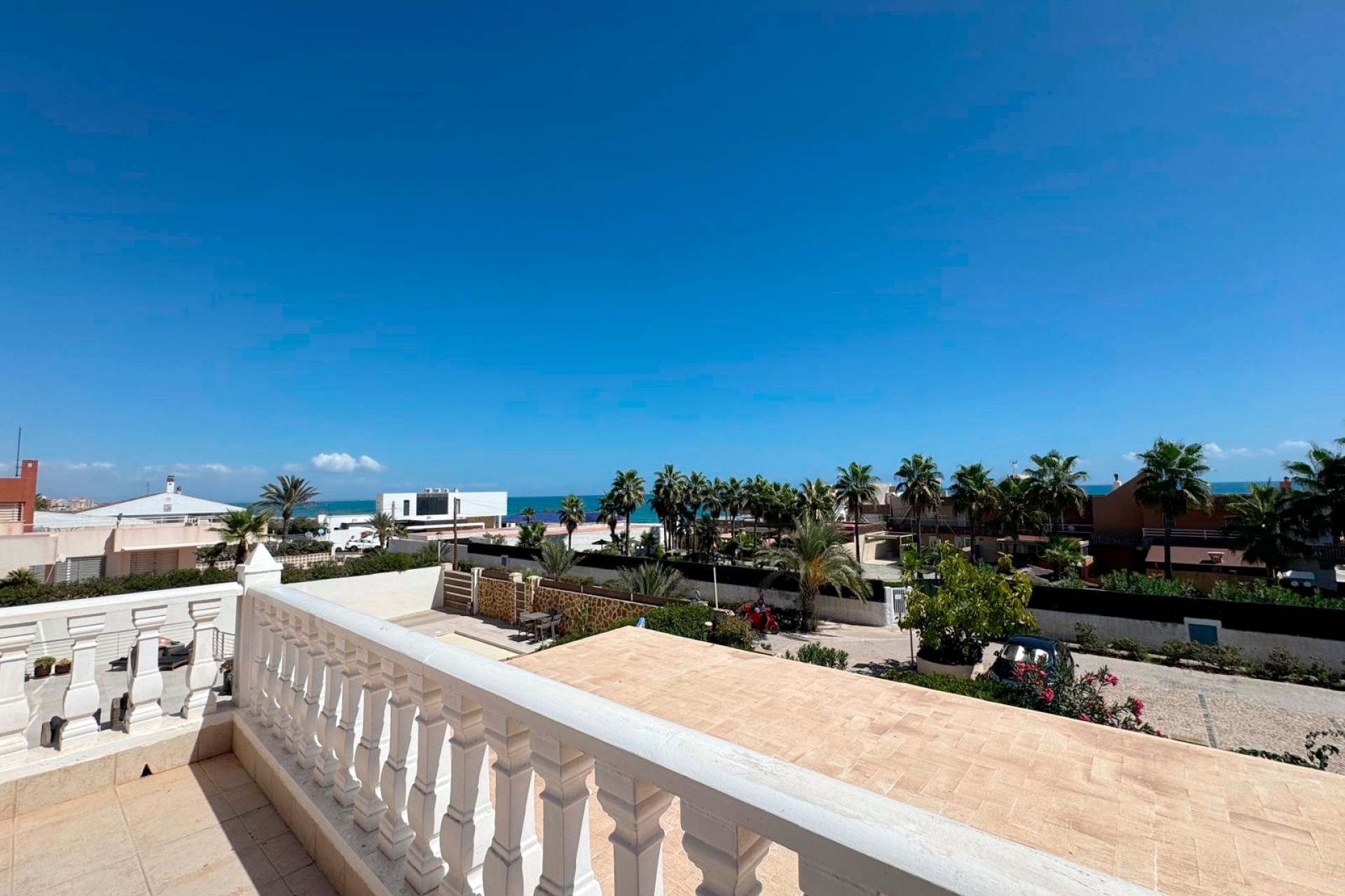 Återförsäljning - Villa -
Torrevieja - Costa Blanca