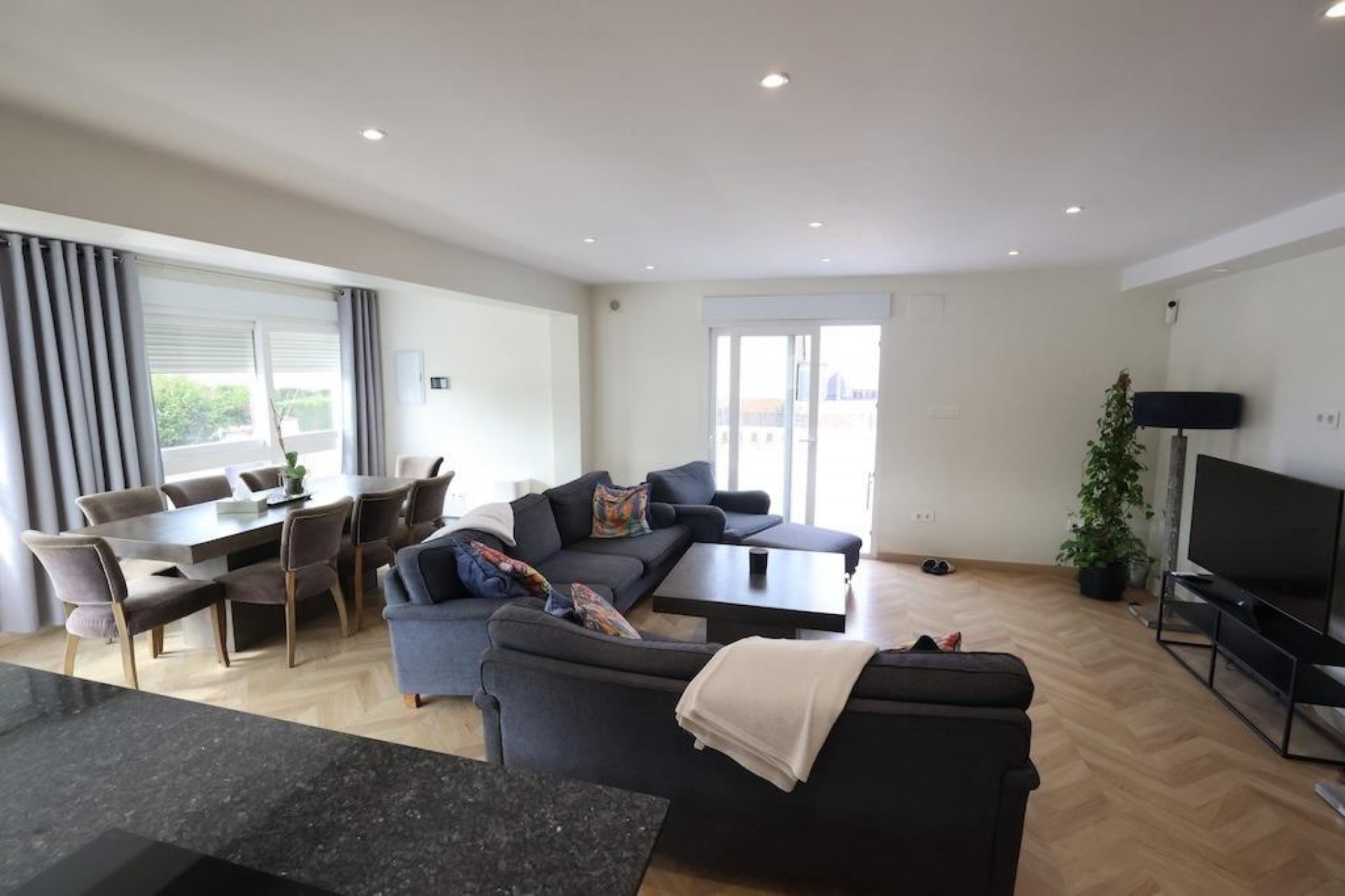 Återförsäljning - Villa -
Torrevieja - Costa Blanca