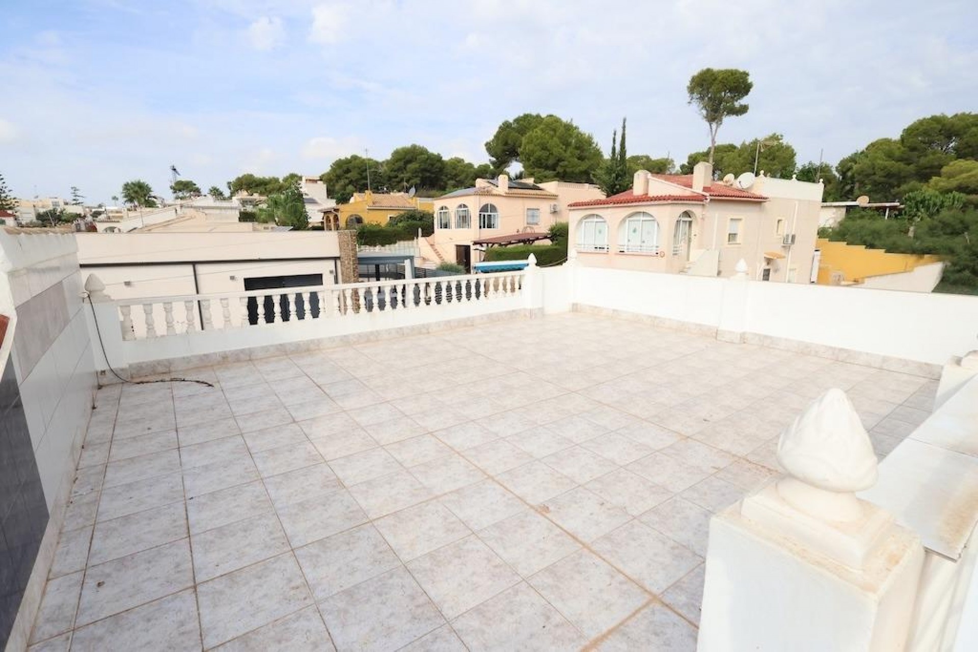 Återförsäljning - Villa -
Torrevieja - Costa Blanca