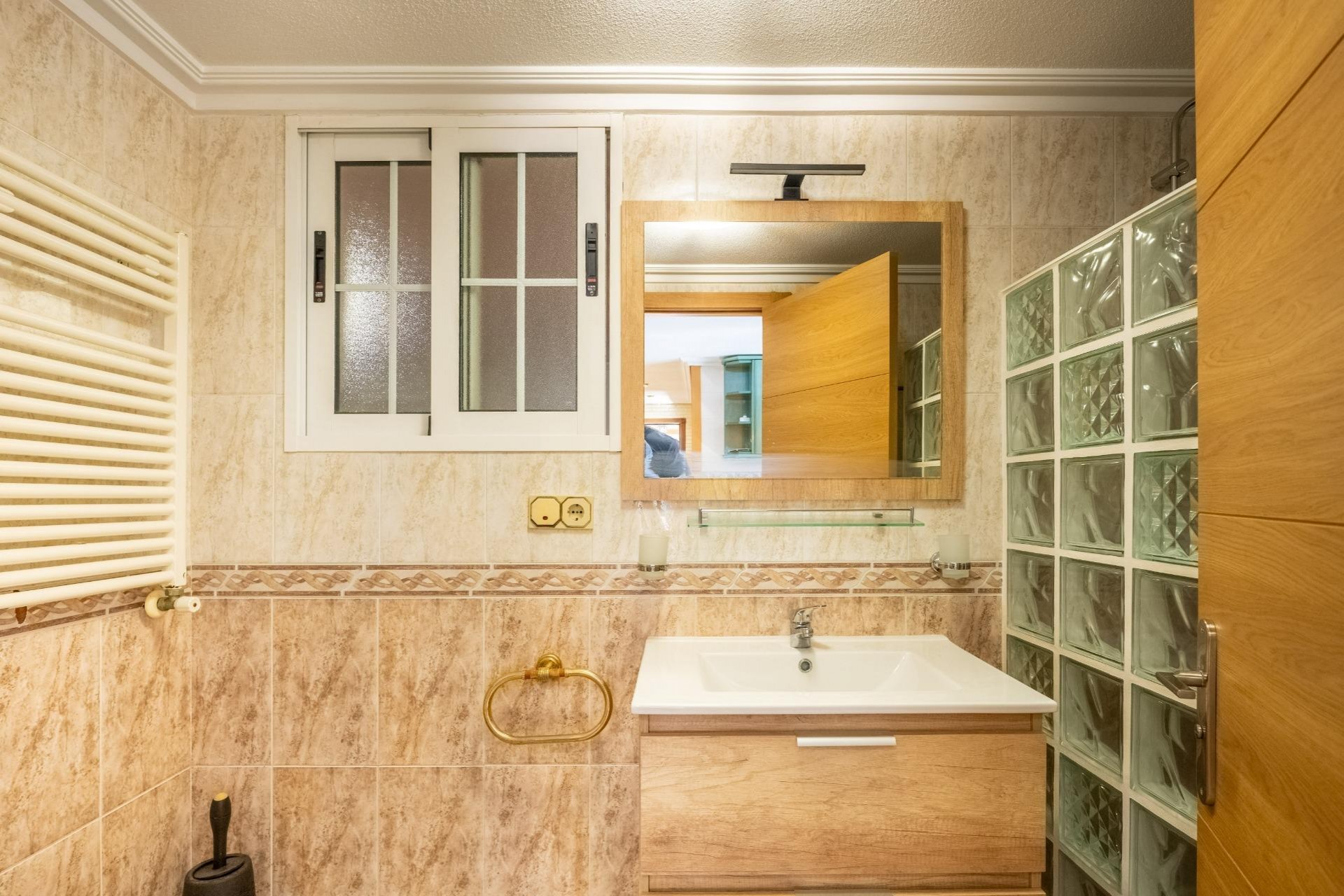 Återförsäljning - Villa -
Torrevieja - El Chaparral