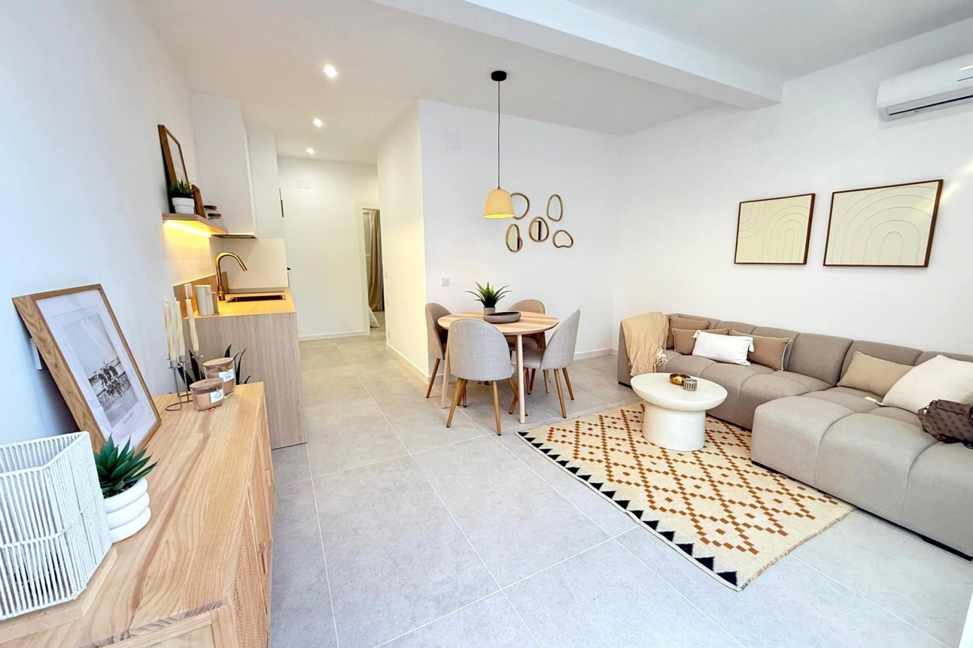 Återförsäljning - Villa -
Torrevieja - El Chaparral