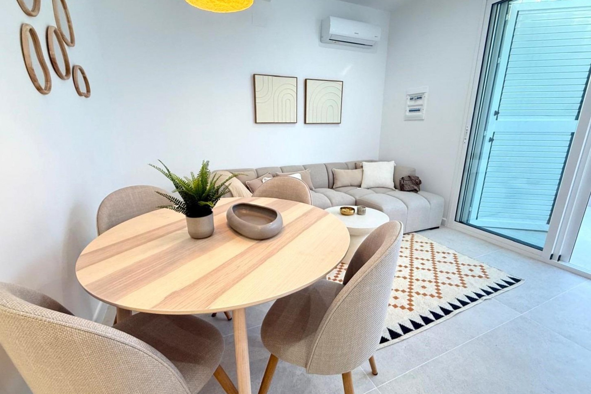 Återförsäljning - Villa -
Torrevieja - El Chaparral