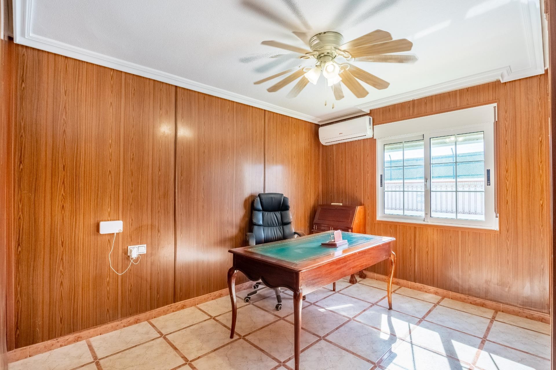 Återförsäljning - Villa -
Torrevieja - El Chaparral