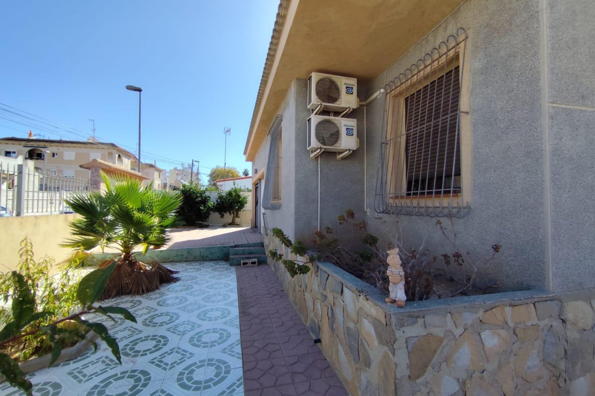 Återförsäljning - Villa -
Torrevieja - Estacion De Autobuses