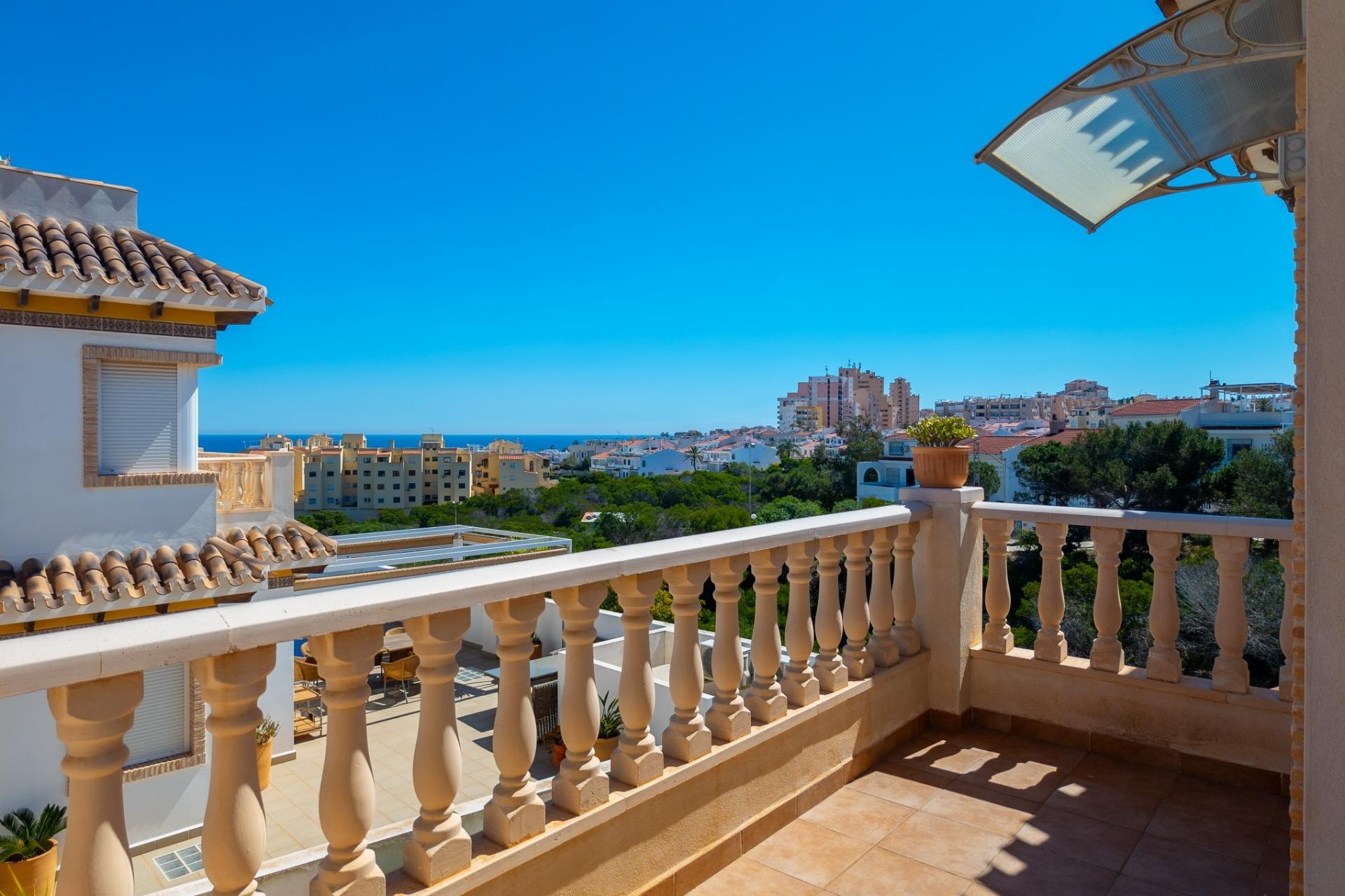 Återförsäljning - Villa -
Torrevieja - La Mata