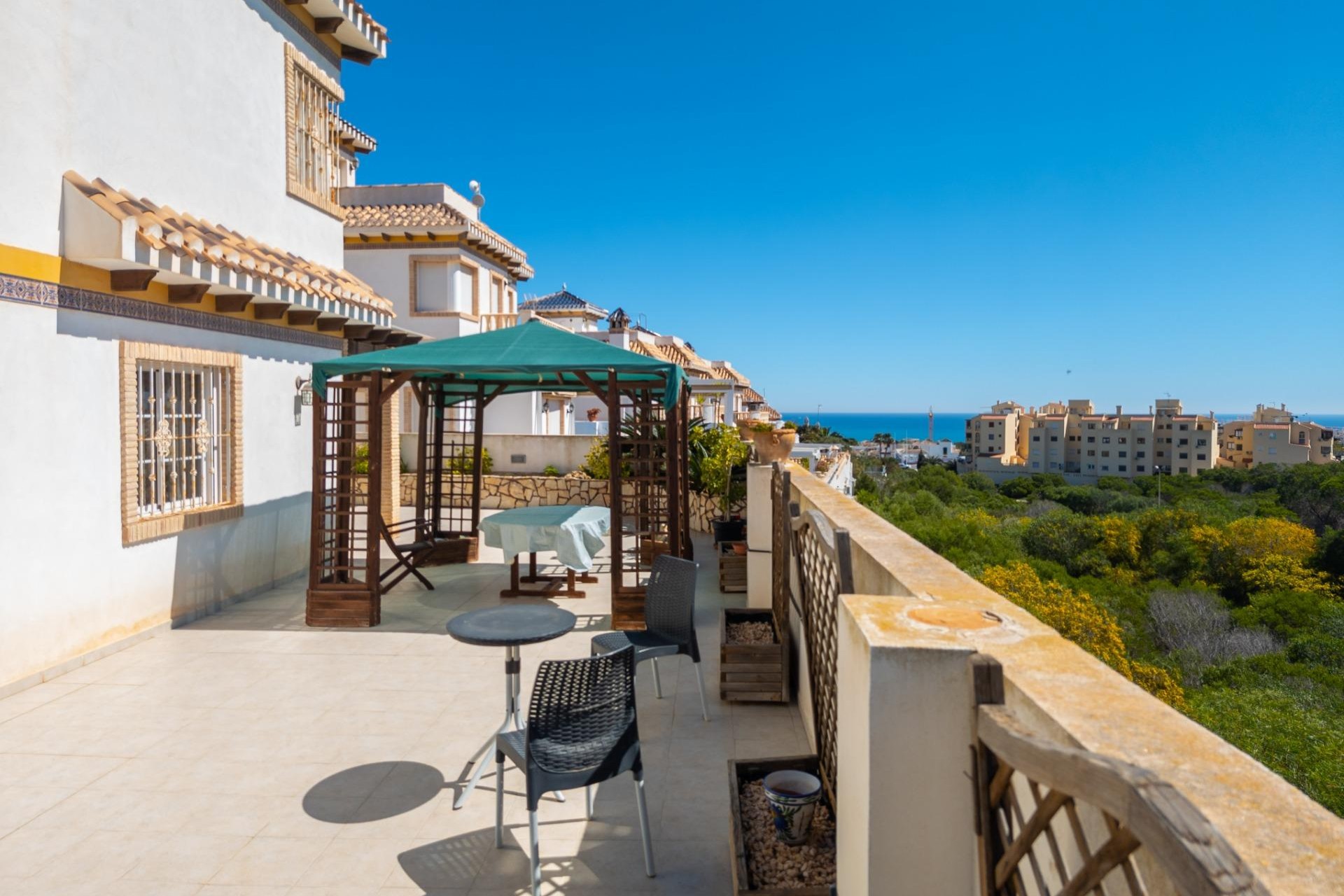Återförsäljning - Villa -
Torrevieja - La Mata