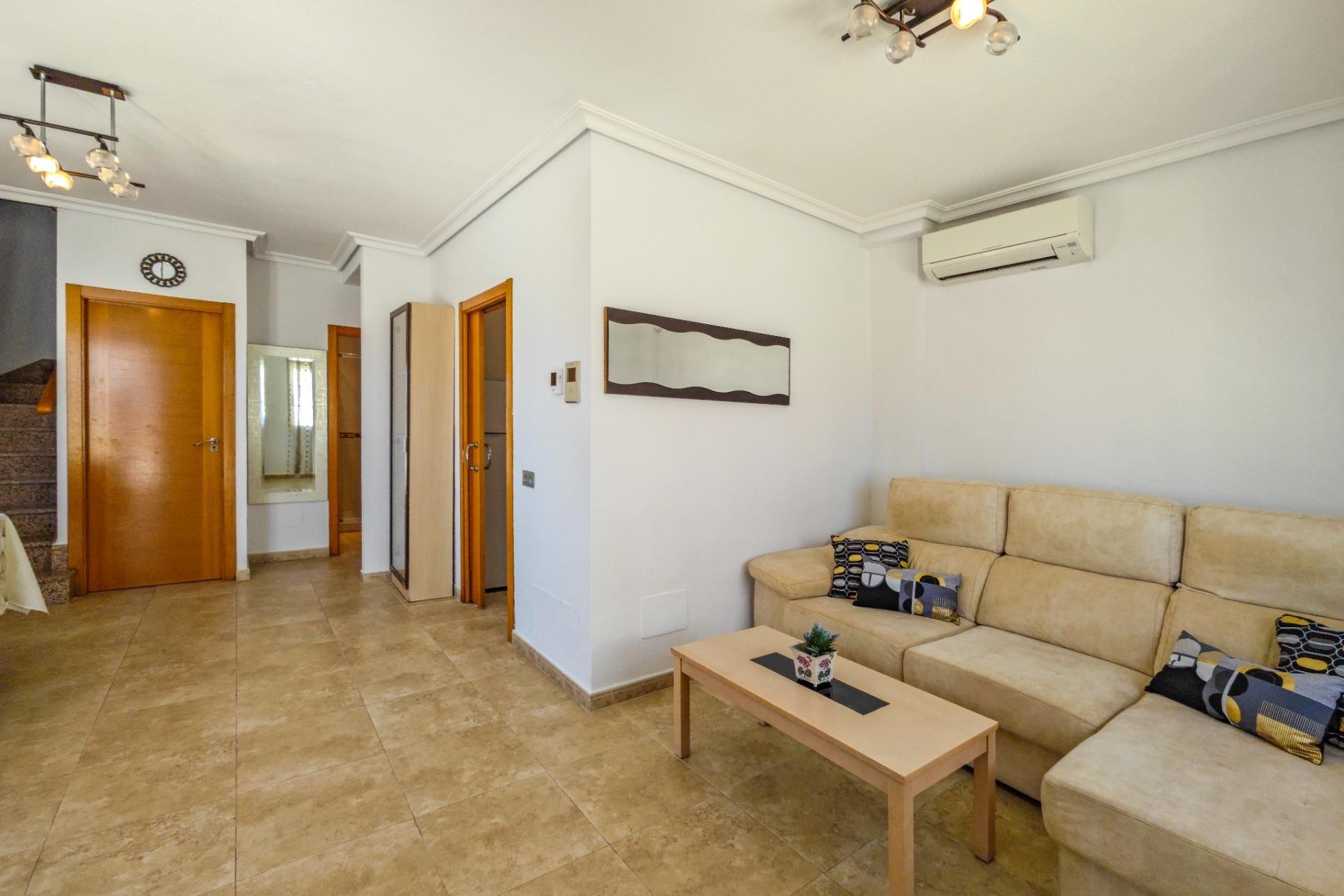 Återförsäljning - Villa -
Torrevieja - La Mata