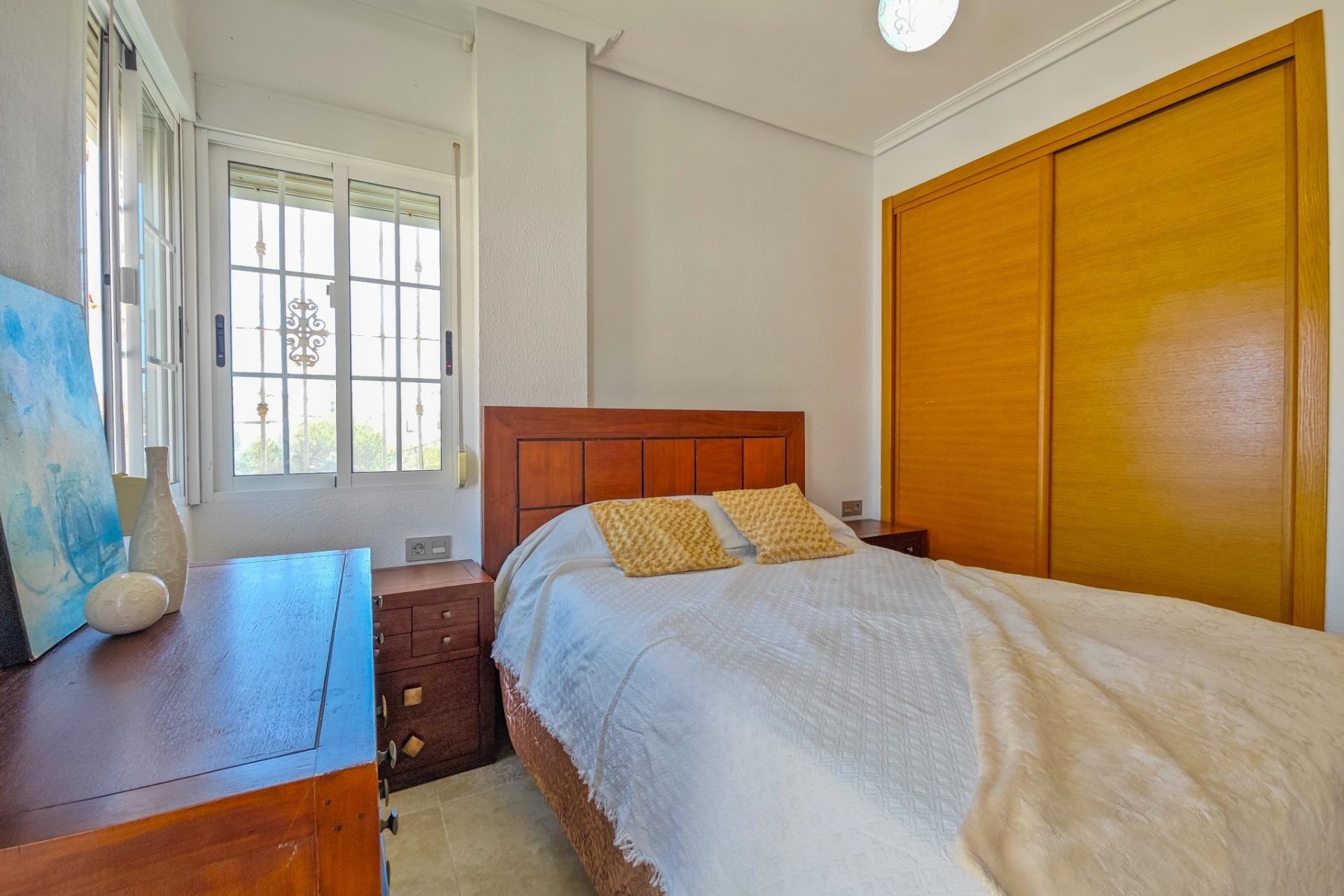 Återförsäljning - Villa -
Torrevieja - La Mata