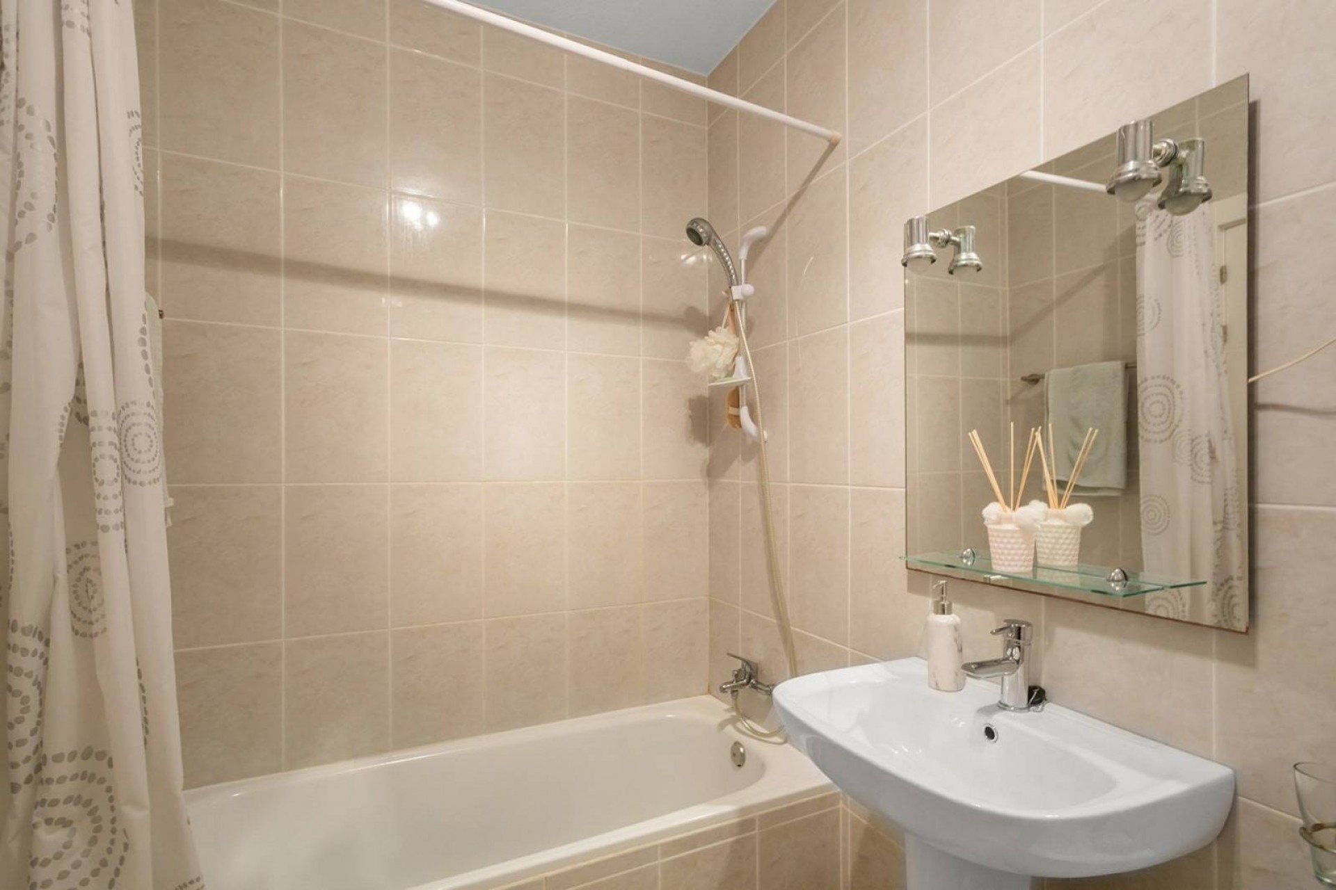 Återförsäljning - Villa -
Torrevieja - La Mata