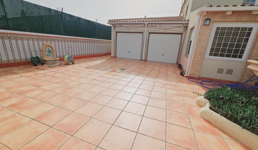 Återförsäljning - Villa -
Torrevieja - La Siesta - El Salado - Torreta