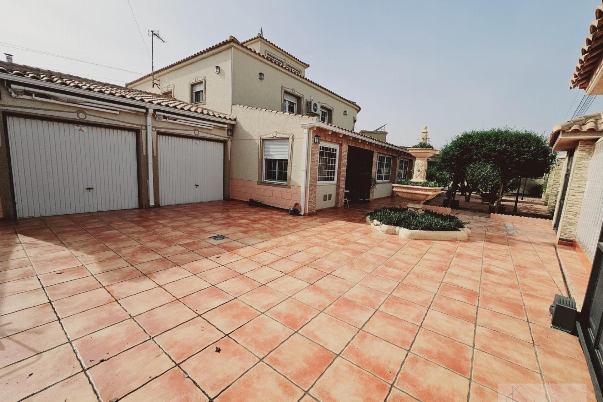 Återförsäljning - Villa -
Torrevieja - La Siesta - El Salado - Torreta