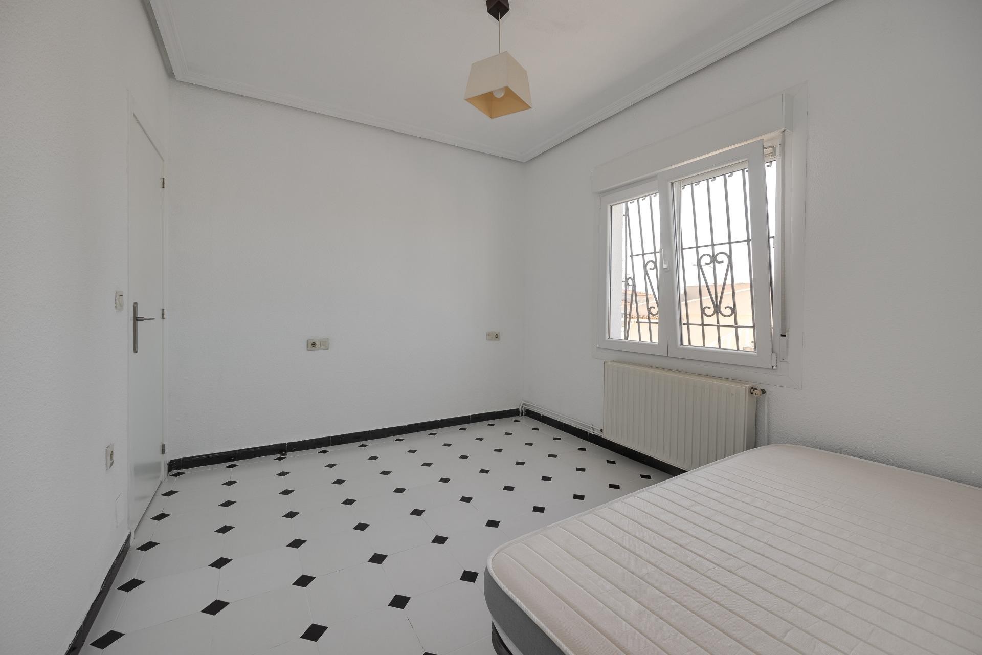 Återförsäljning - Villa -
Torrevieja - La Siesta - El Salado - Torreta