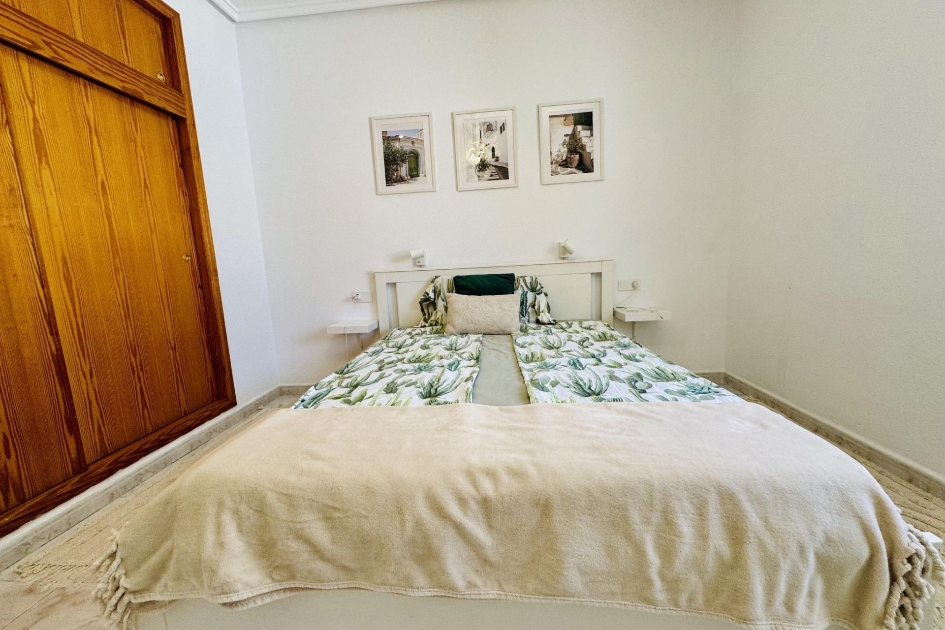 Återförsäljning - Villa -
Torrevieja - La Siesta - El Salado - Torreta
