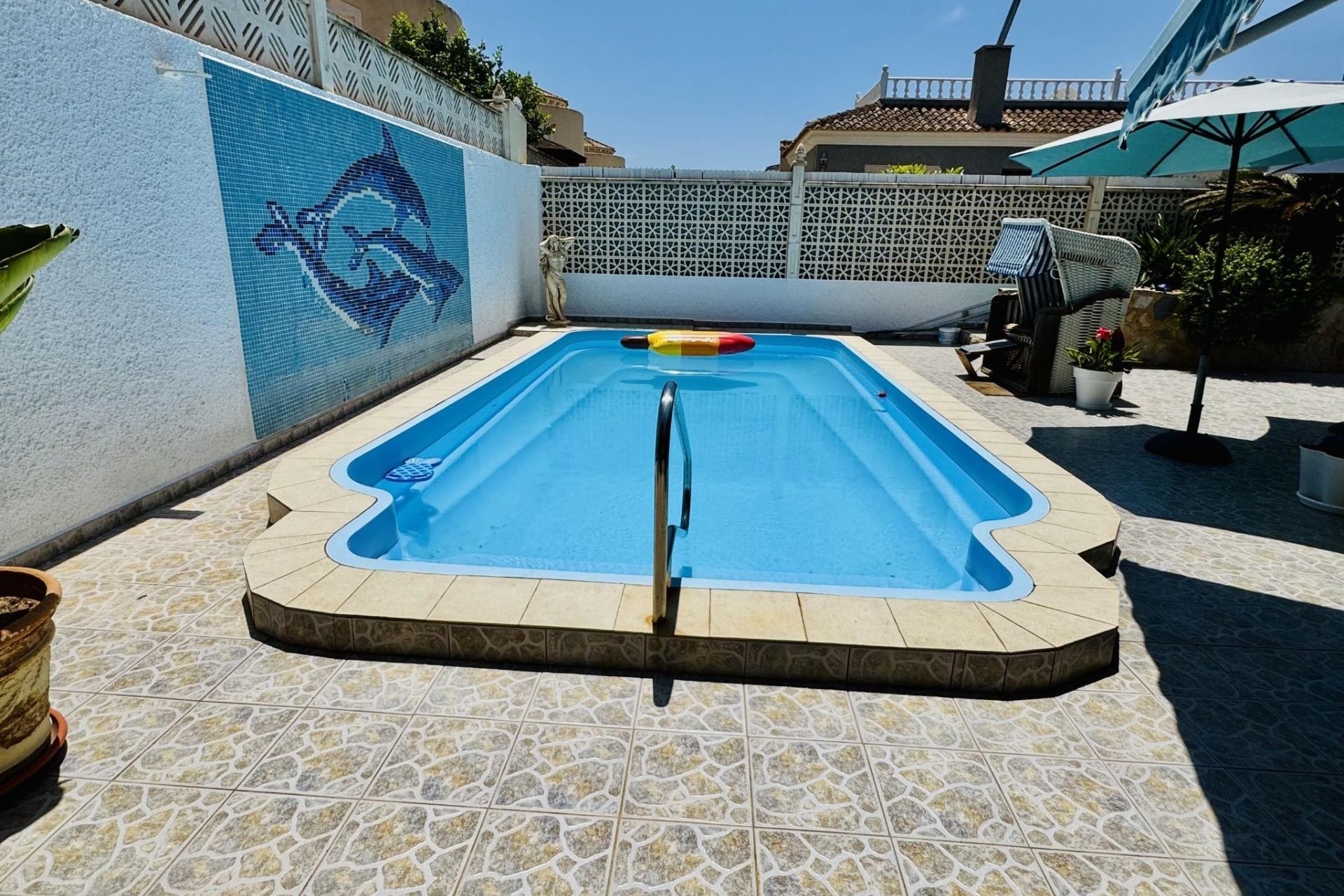 Återförsäljning - Villa -
Torrevieja - La Siesta - El Salado - Torreta