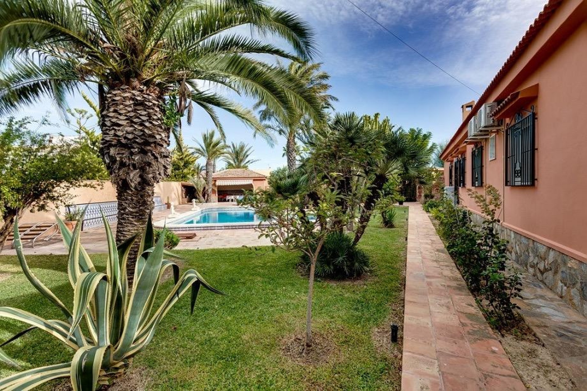 Återförsäljning - Villa -
Torrevieja - La Siesta - El Salado - Torreta