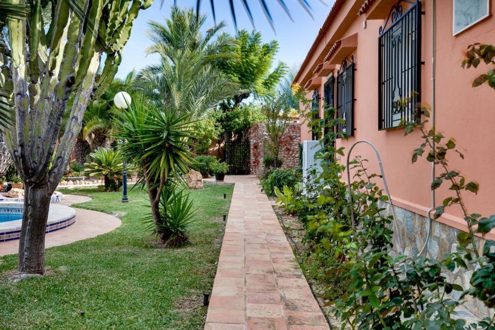 Återförsäljning - Villa -
Torrevieja - La Siesta - El Salado - Torreta