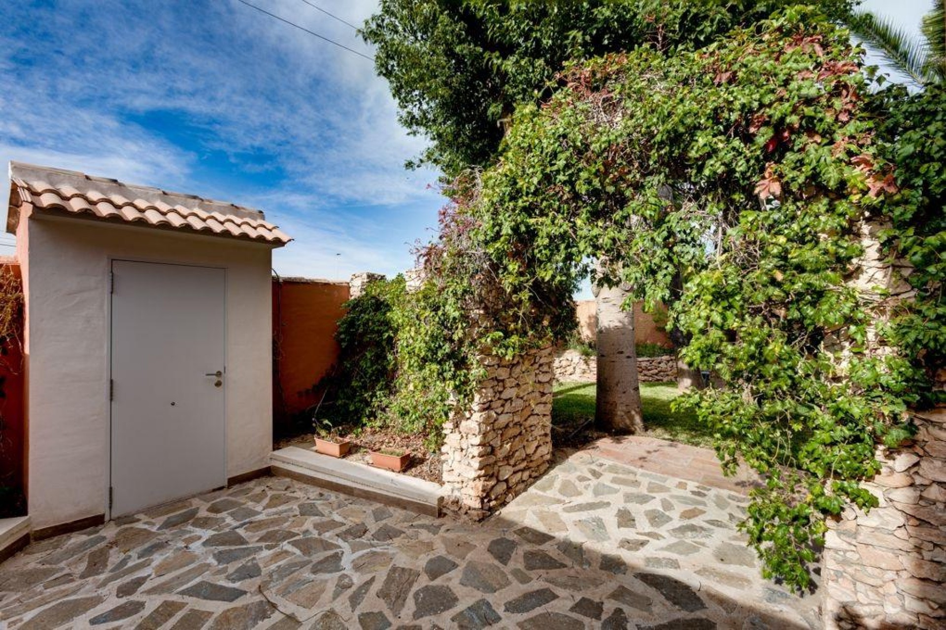 Återförsäljning - Villa -
Torrevieja - La Siesta - El Salado - Torreta