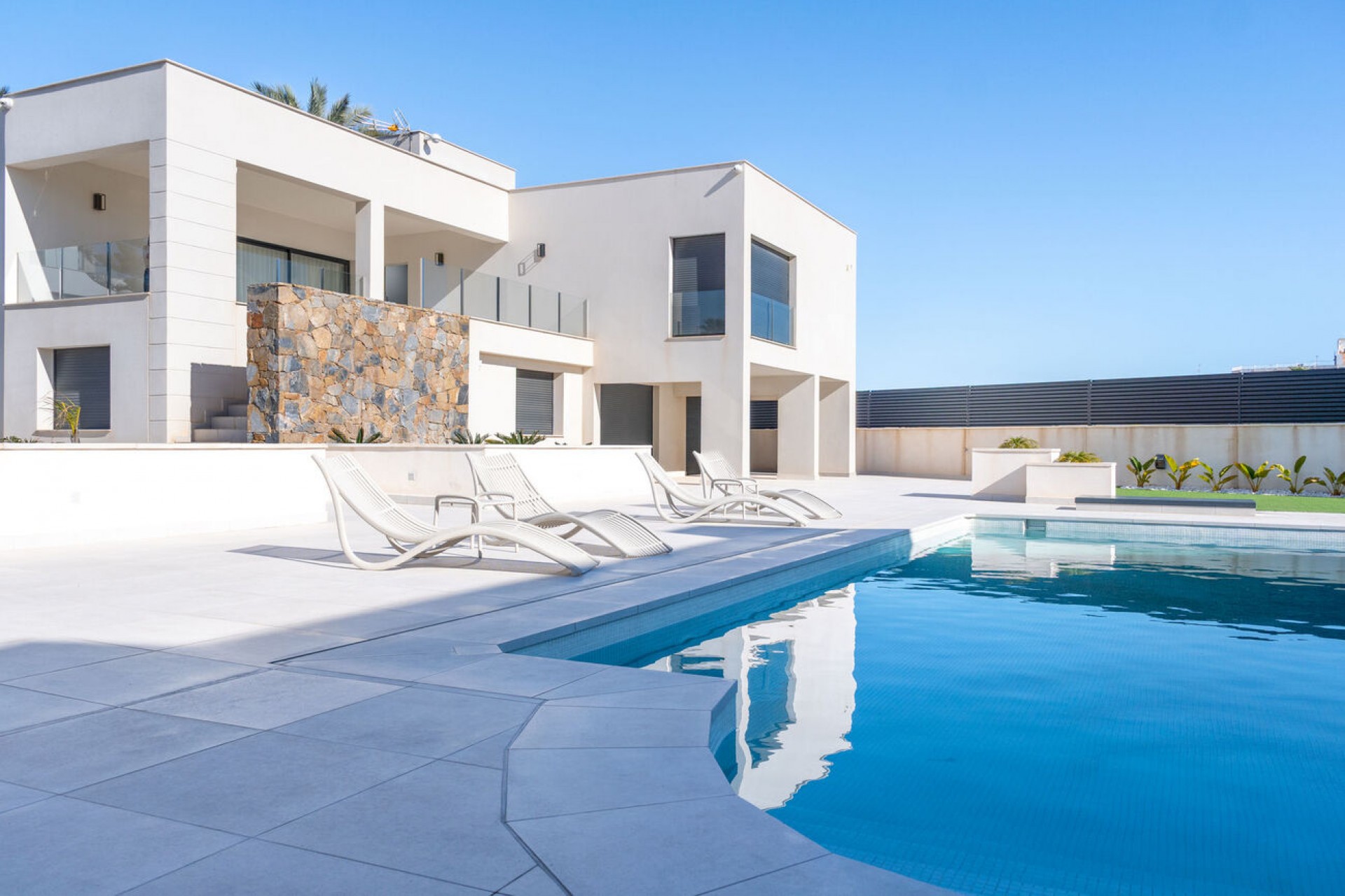 Återförsäljning - Villa -
Torrevieja - La Valeta