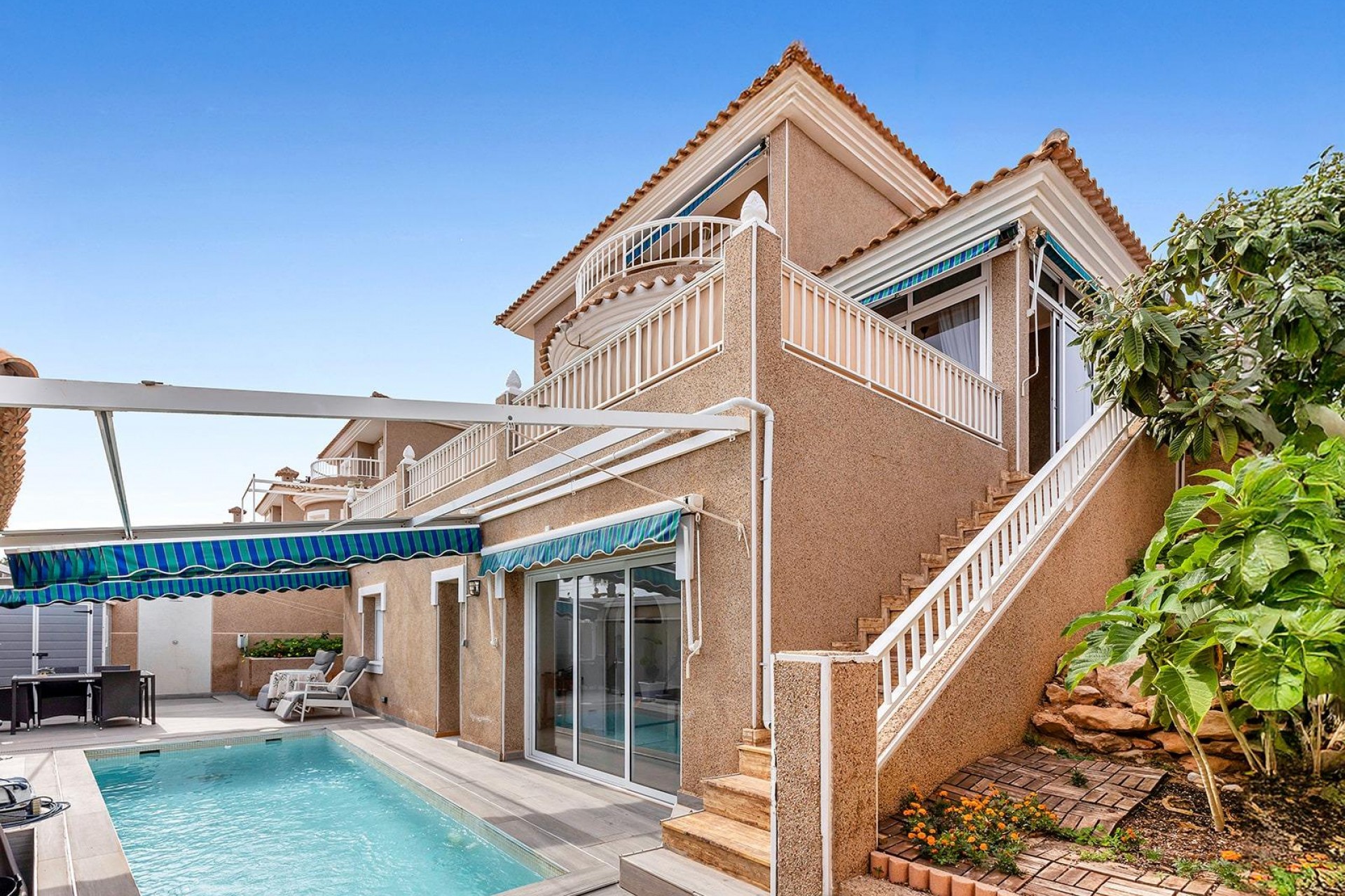 Återförsäljning - Villa -
Torrevieja - Los Balcones - Los Altos del Edén