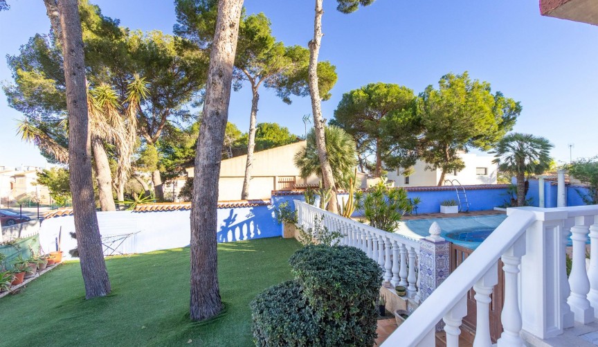 Återförsäljning - Villa -
Torrevieja - Los Balcones