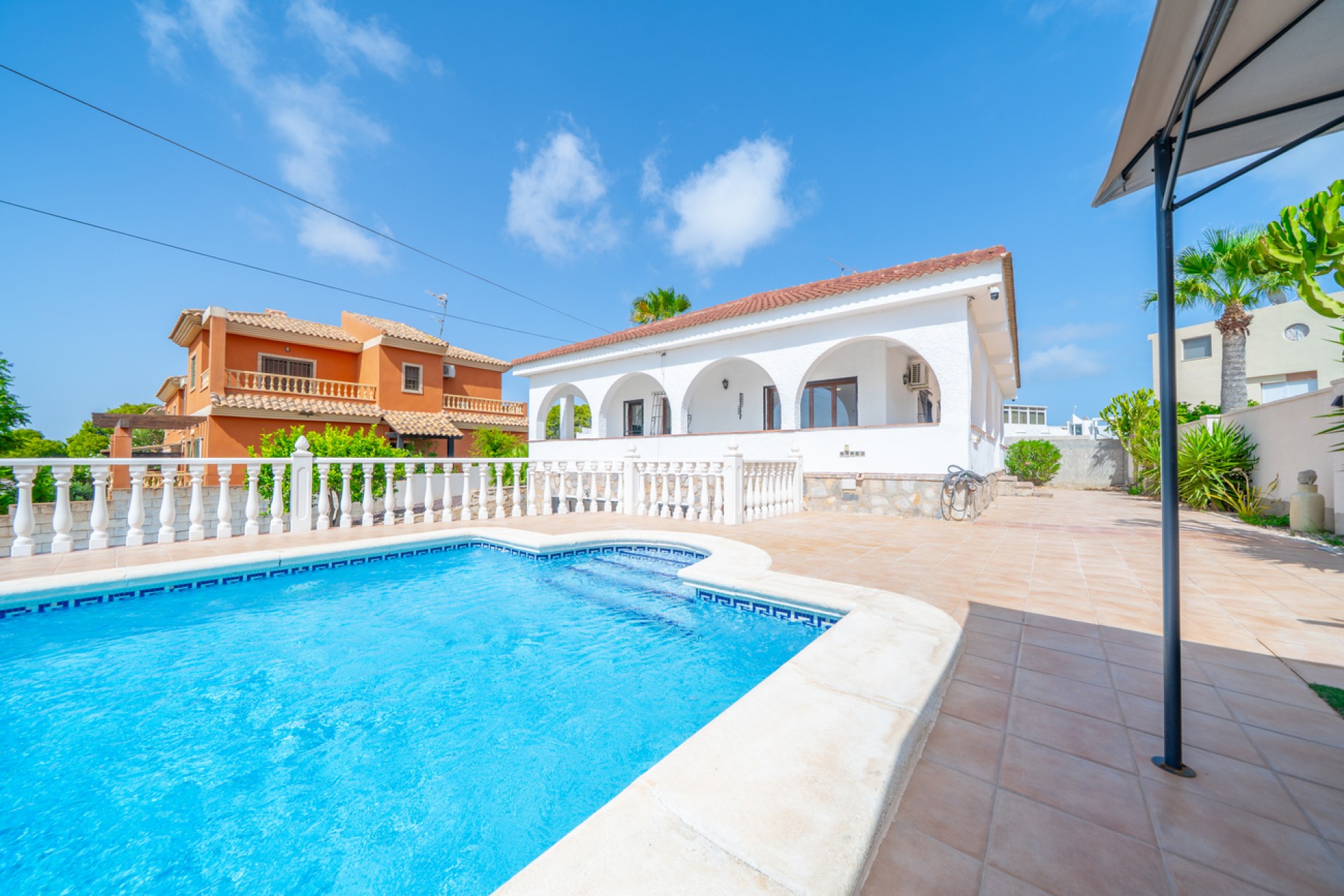 Återförsäljning - Villa -
Torrevieja - Los Balcones