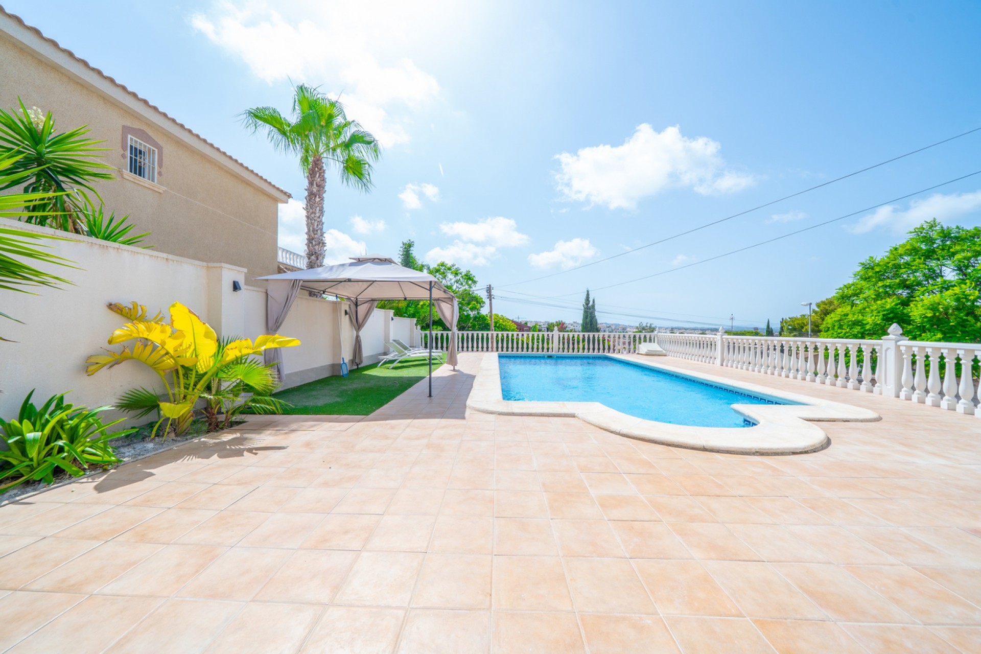 Återförsäljning - Villa -
Torrevieja - Los Balcones