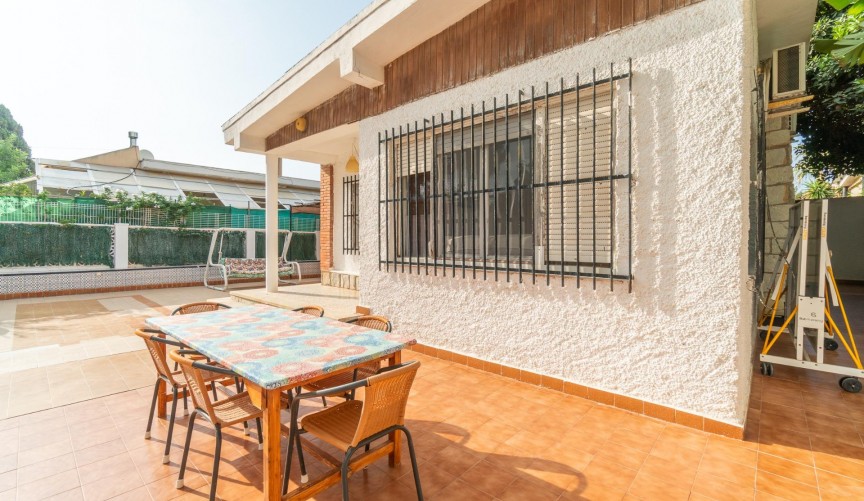 Återförsäljning - Villa -
Torrevieja - Los Frutales